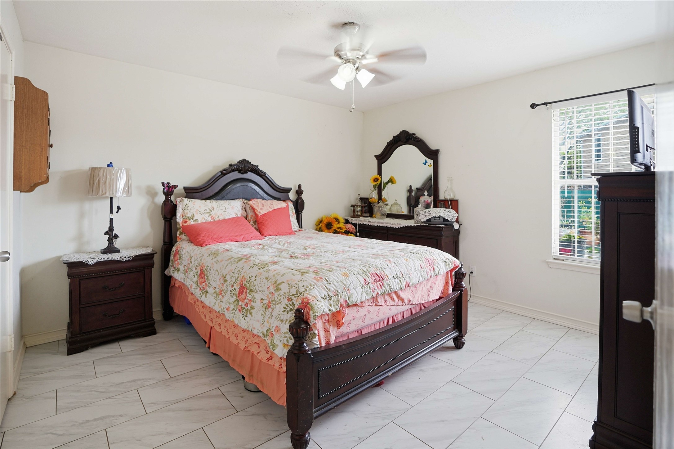 15258 Ferness Lane Property Photo 9