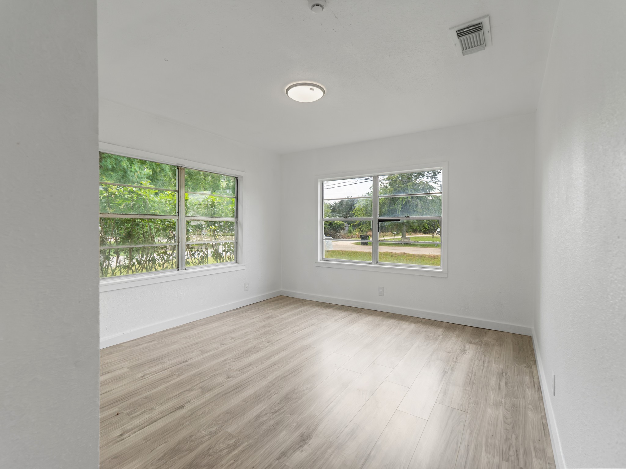 2616 Elm Avenue Property Photo 18