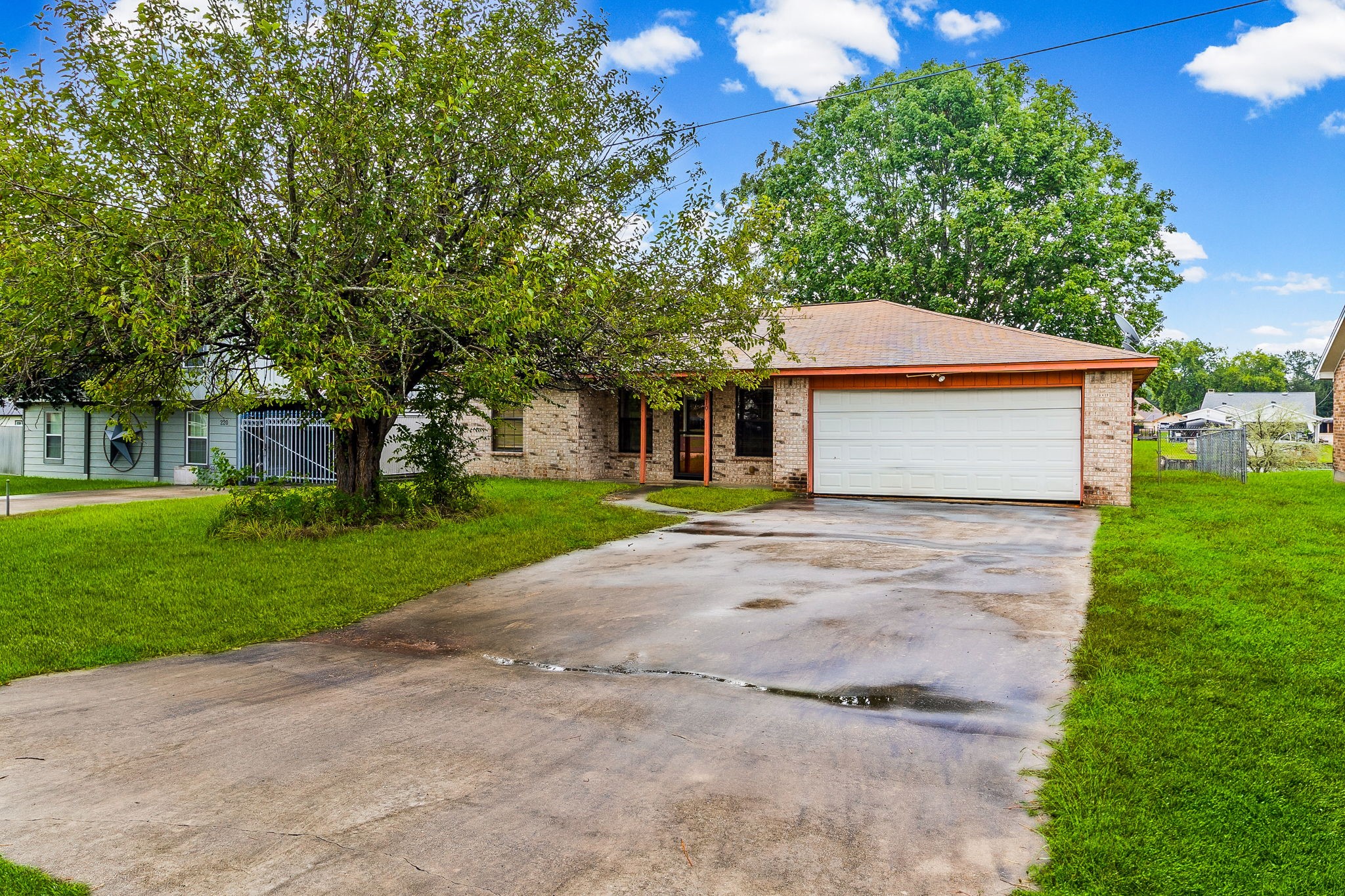 210 Kathy Lane Property Photo 1