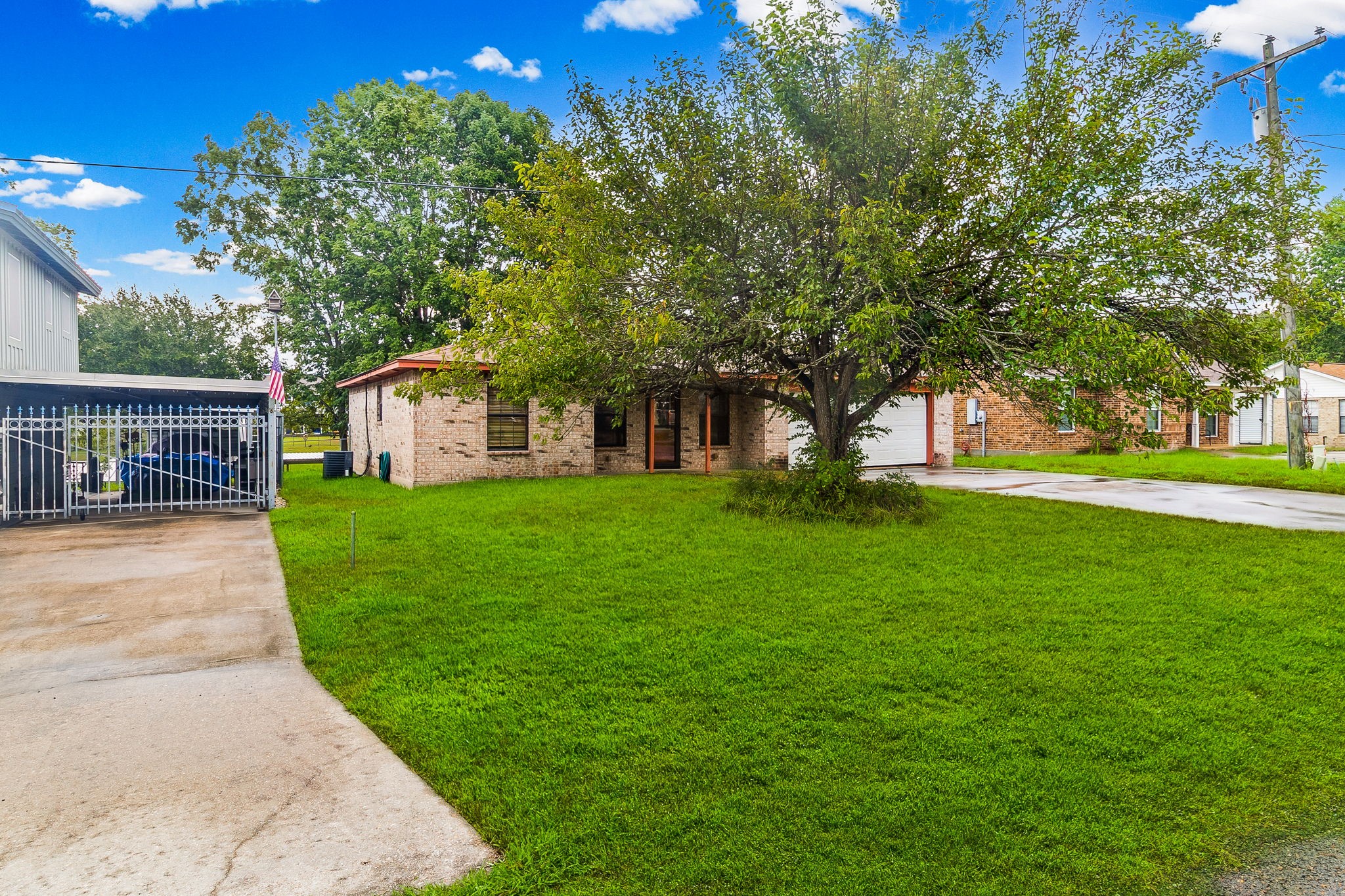210 Kathy Lane Property Photo 2