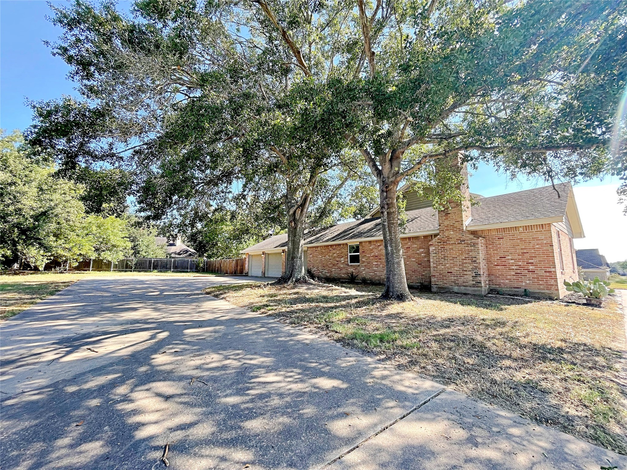 3000 Shadow Lawn Property Photo 2