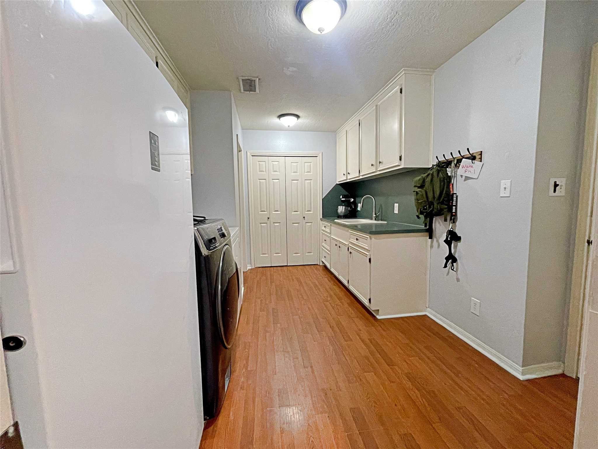 3000 Shadow Lawn Property Photo 11