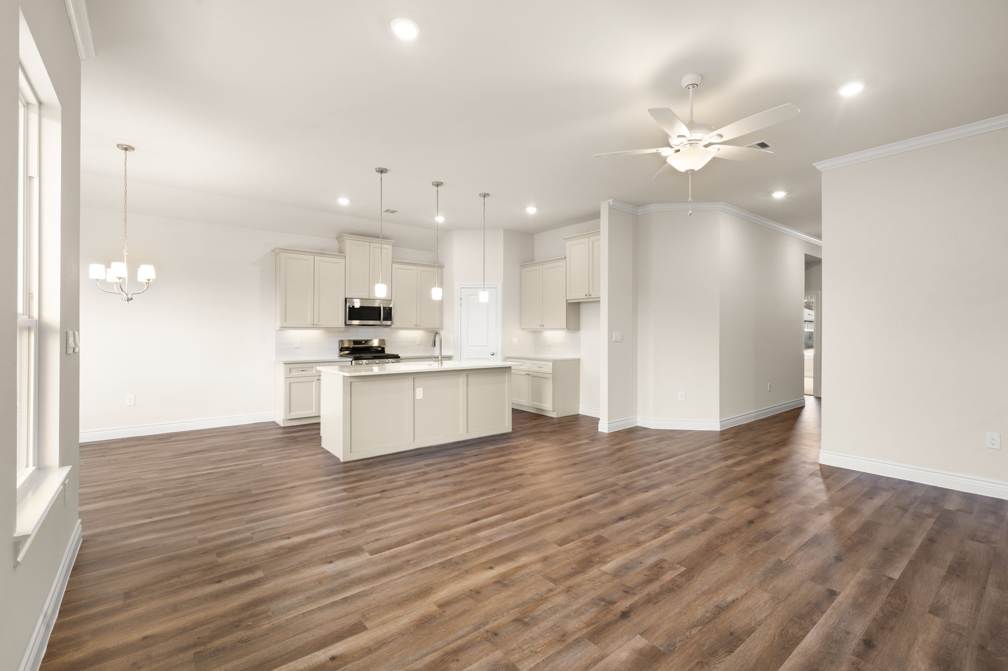 10320 Woodhill Spa Lane Property Photo 5
