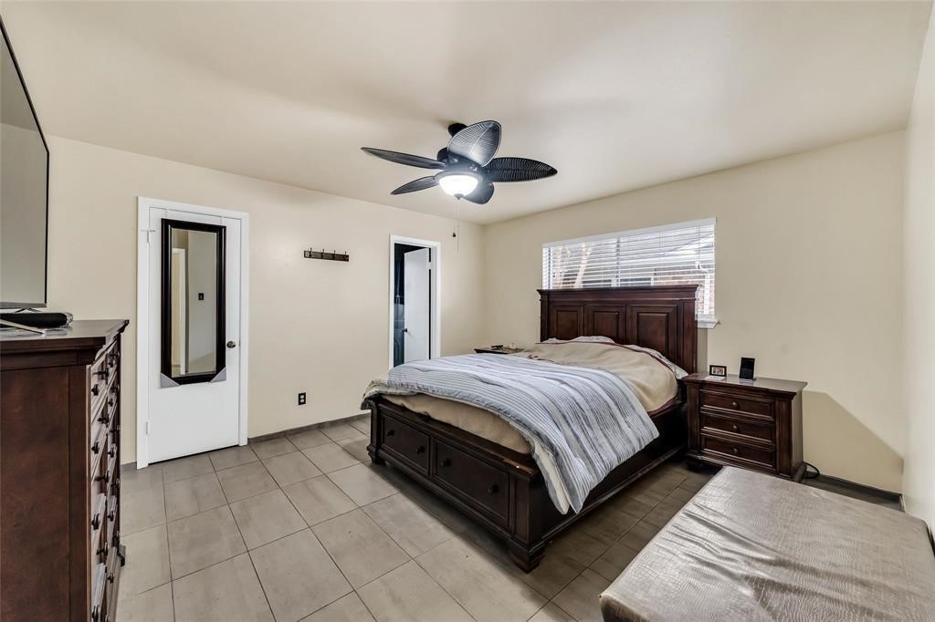 9650 Windswept Lane Property Photo 4