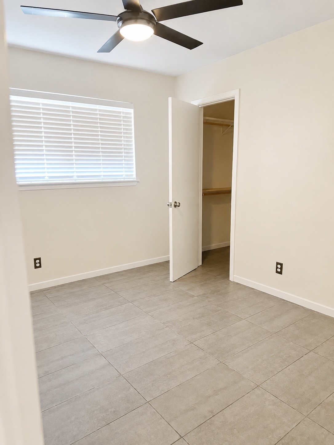 9650 Windswept Lane Property Photo 12