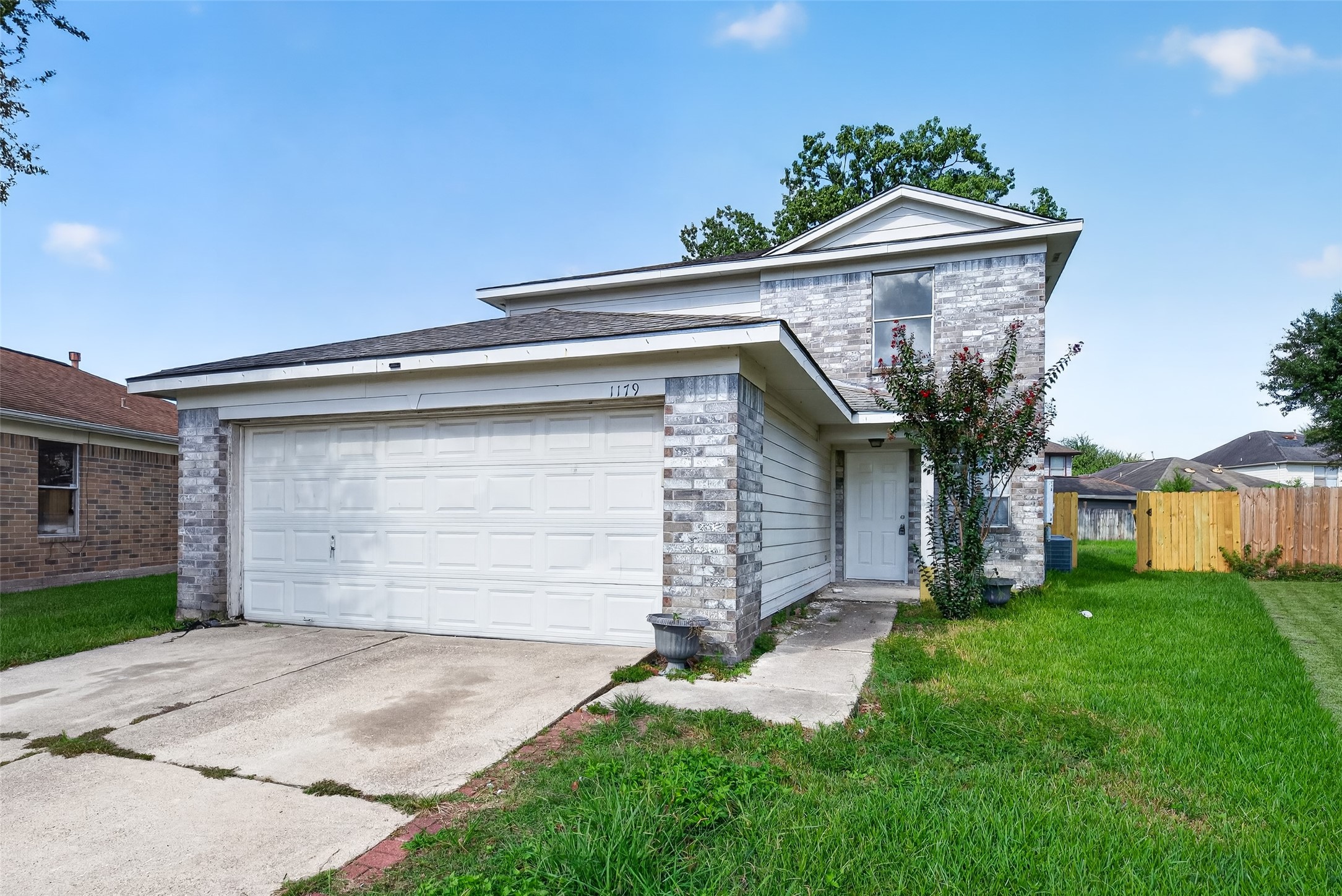 1179 Maclesby Ln Property Photo 1