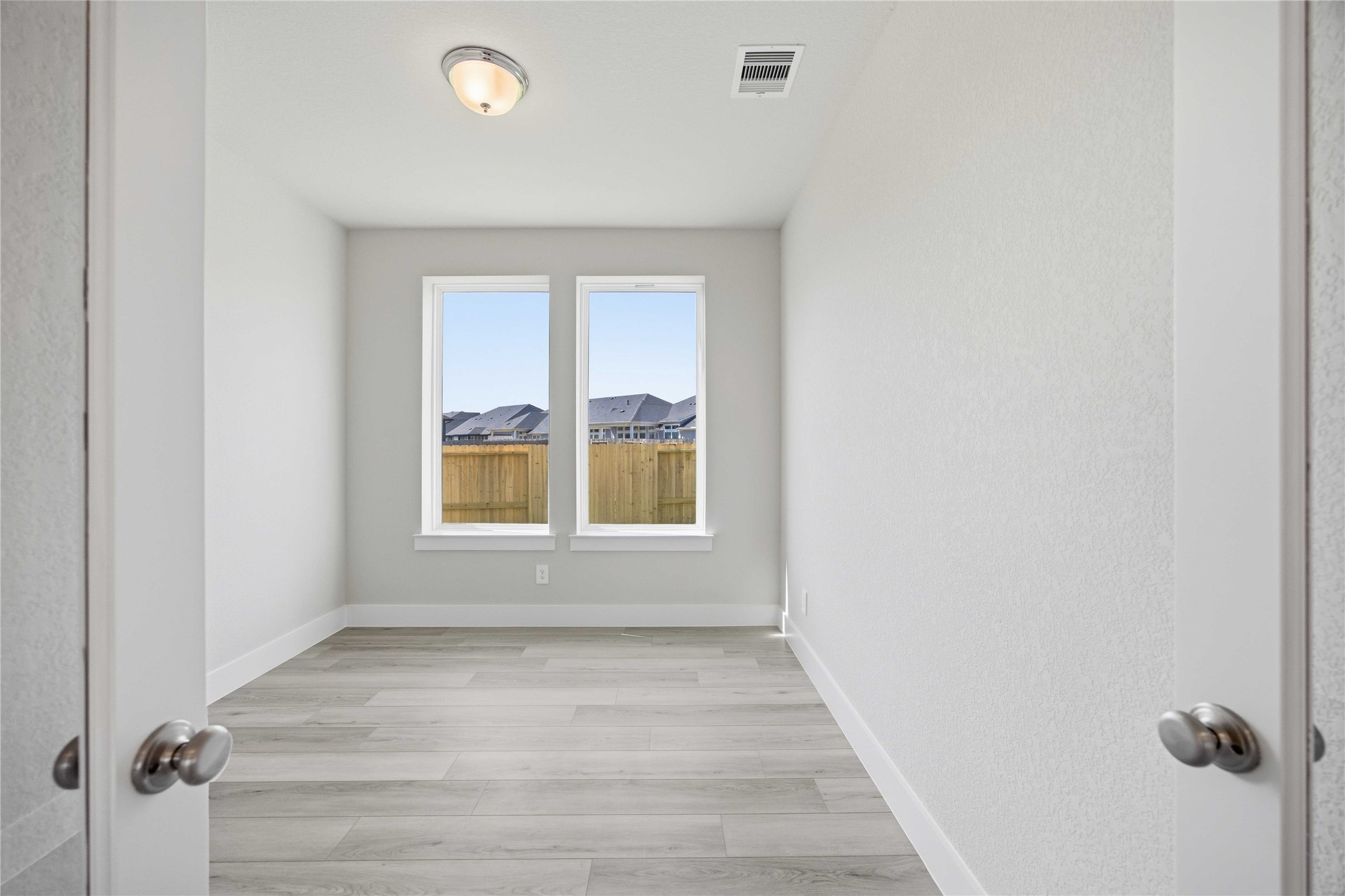 10303 Tranquil Lake Drive Property Photo 17