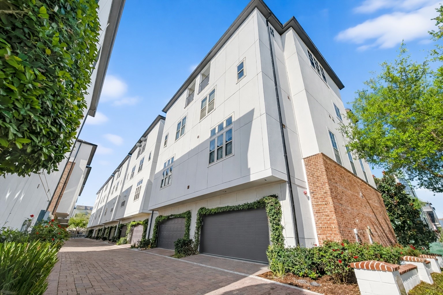 705 Delano Street Property Photo 4