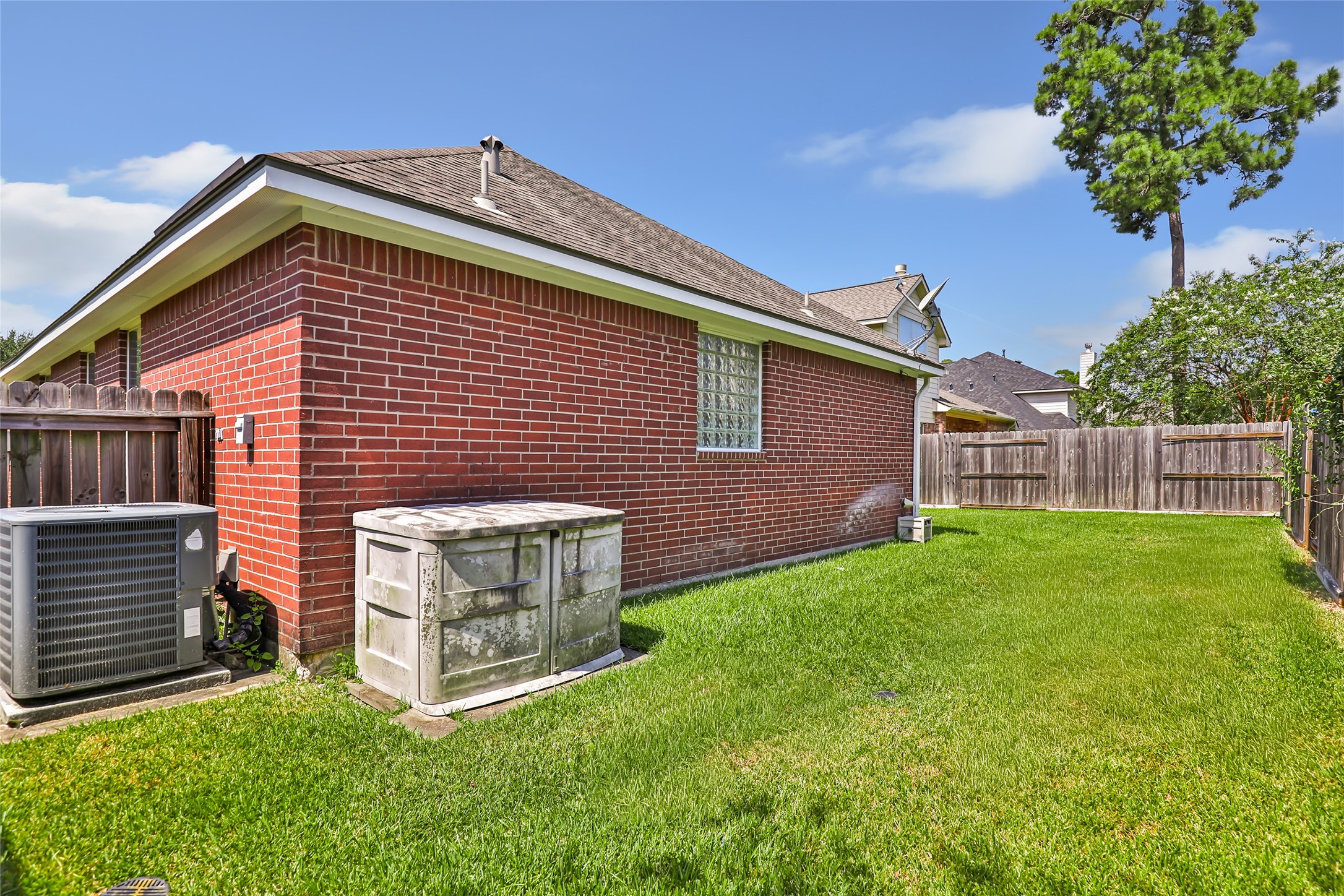 26924 Manor Falls Drive Property Photo 23