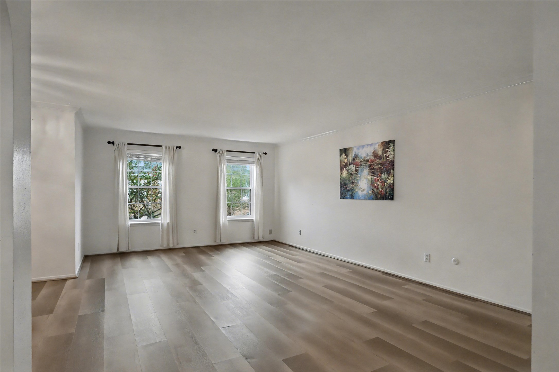 357 N Post Oak Lane 208 Property Photo 6