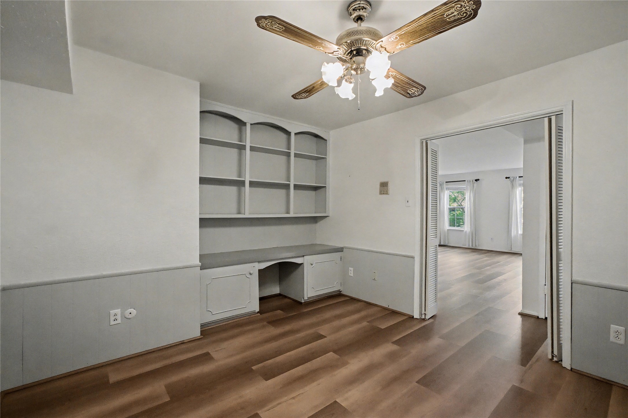 357 N Post Oak Lane 208 Property Photo 21