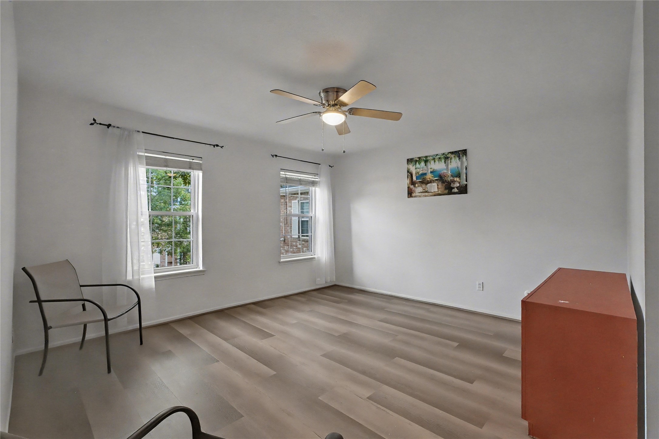 357 N Post Oak Lane 208 Property Photo 28