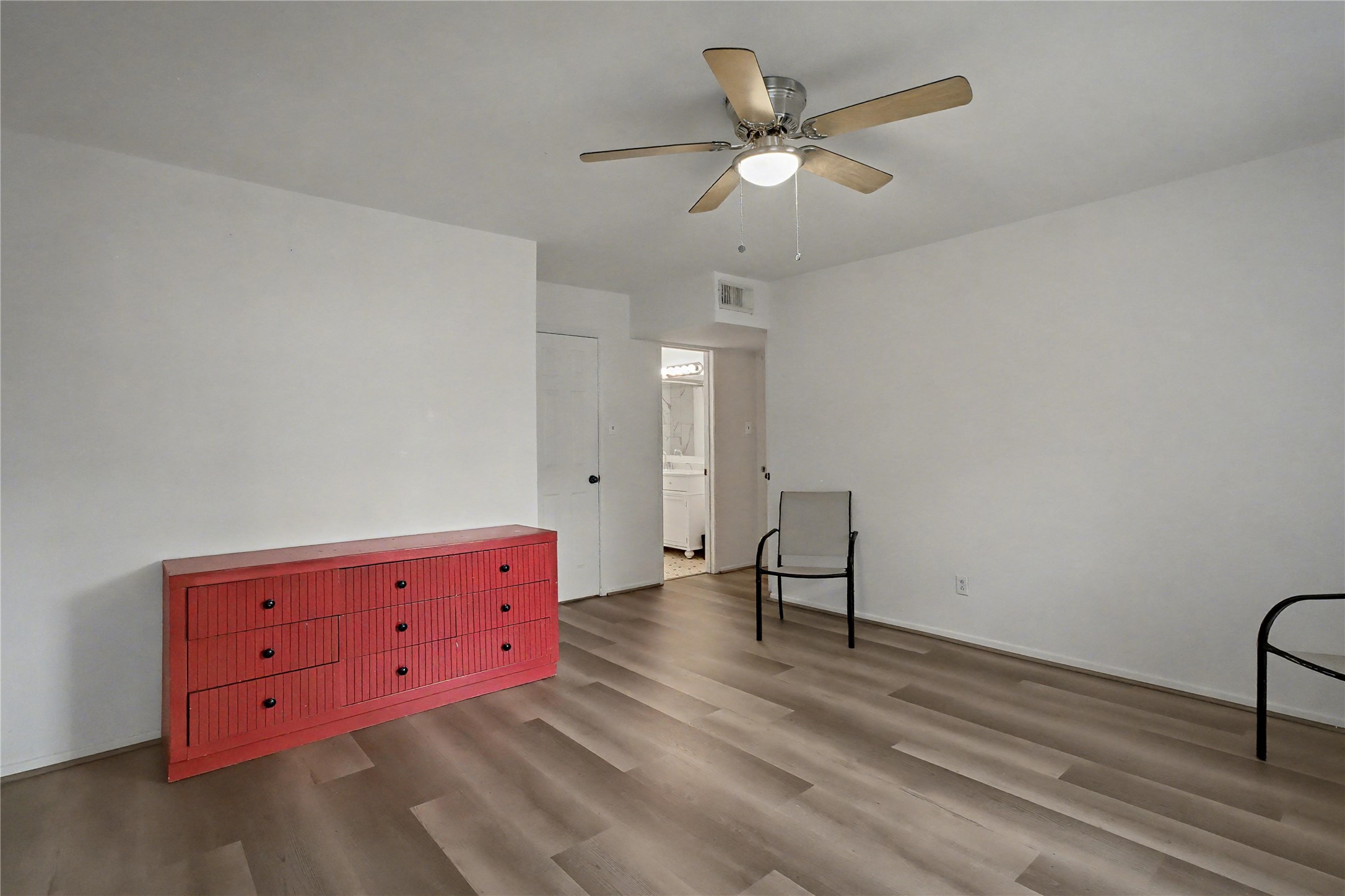 357 N Post Oak Lane 208 Property Photo 30