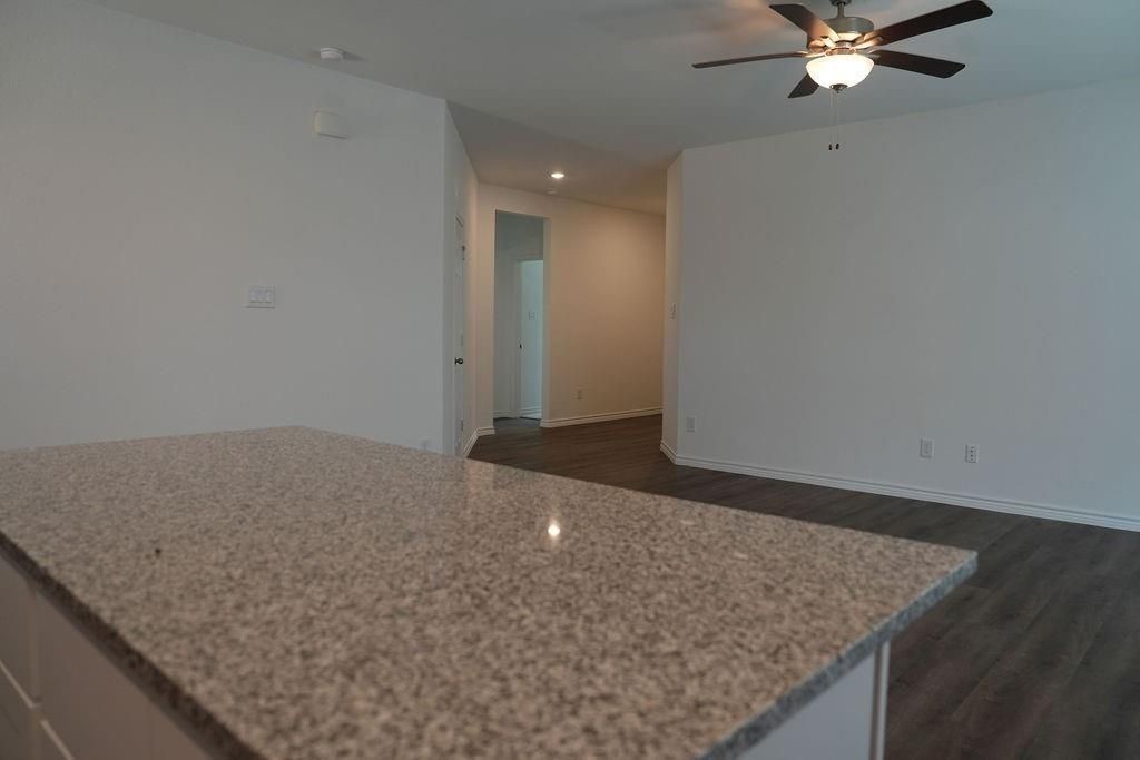1880 Redwood Lane Property Photo 6