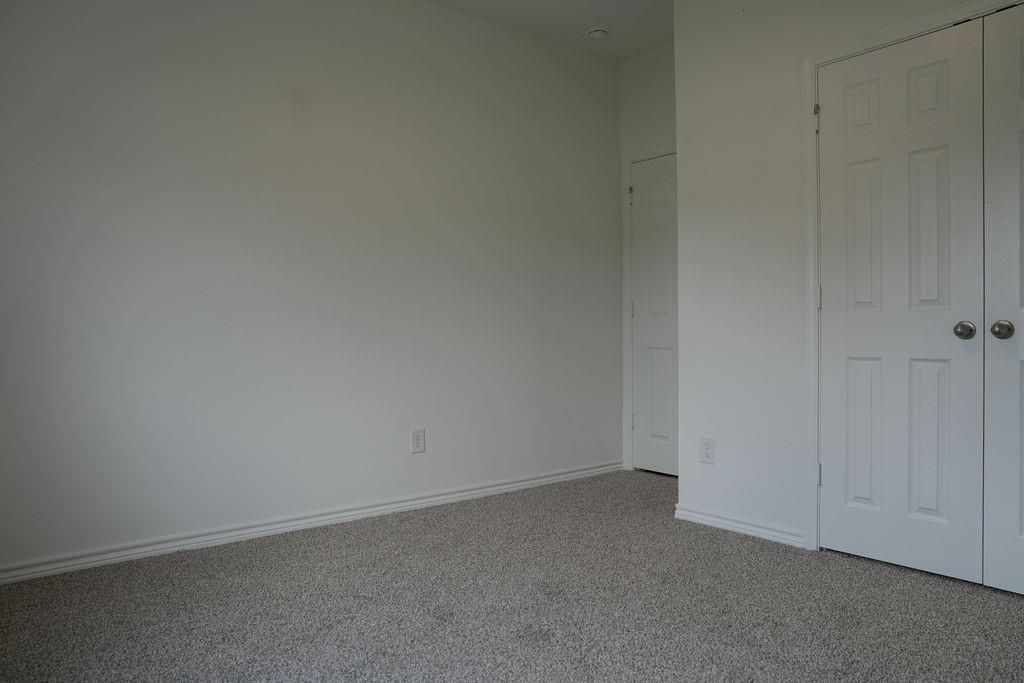 1880 Redwood Lane Property Photo 12