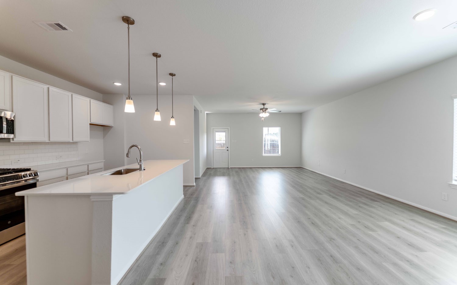 25039 Apricot Court Property Photo 4