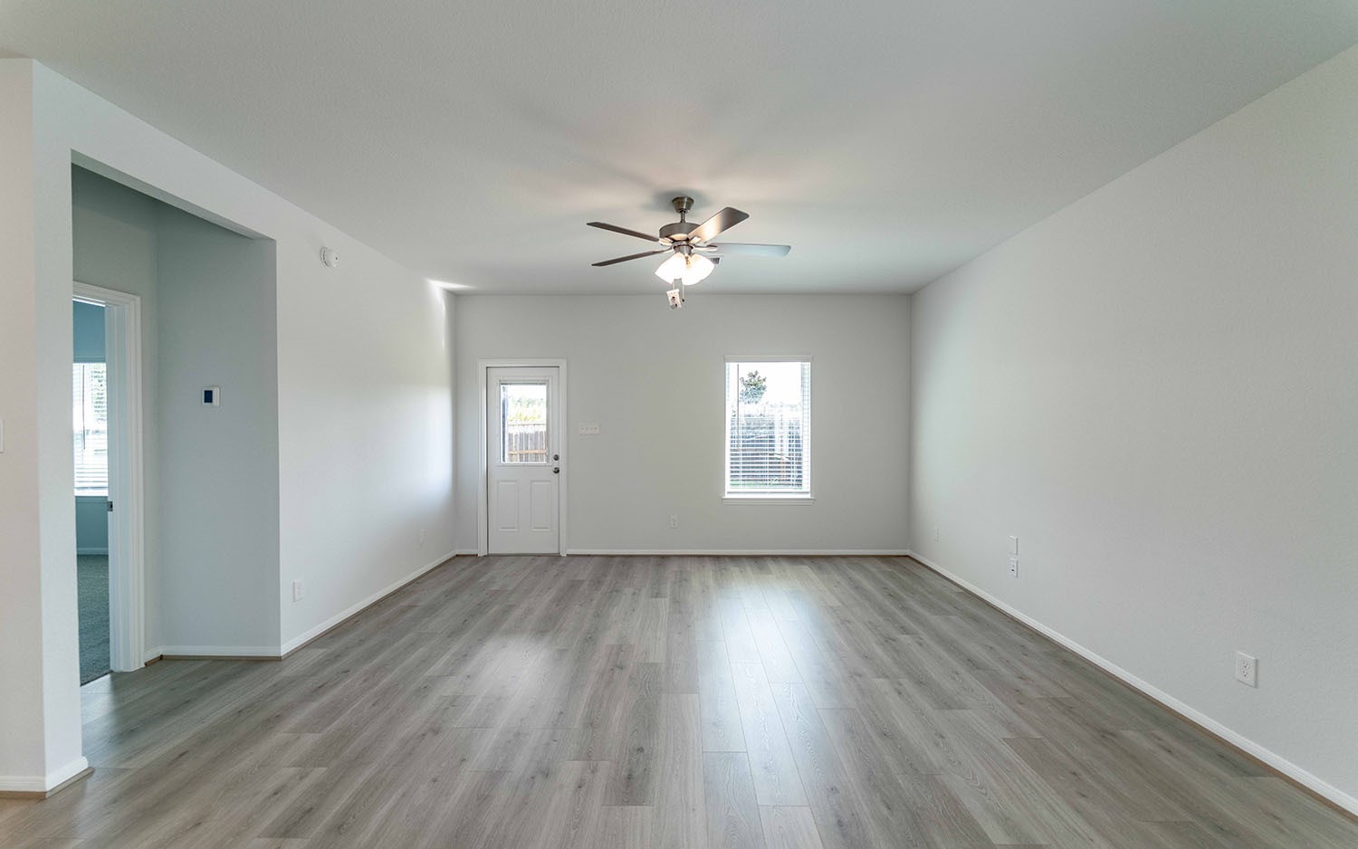 25039 Apricot Court Property Photo 5