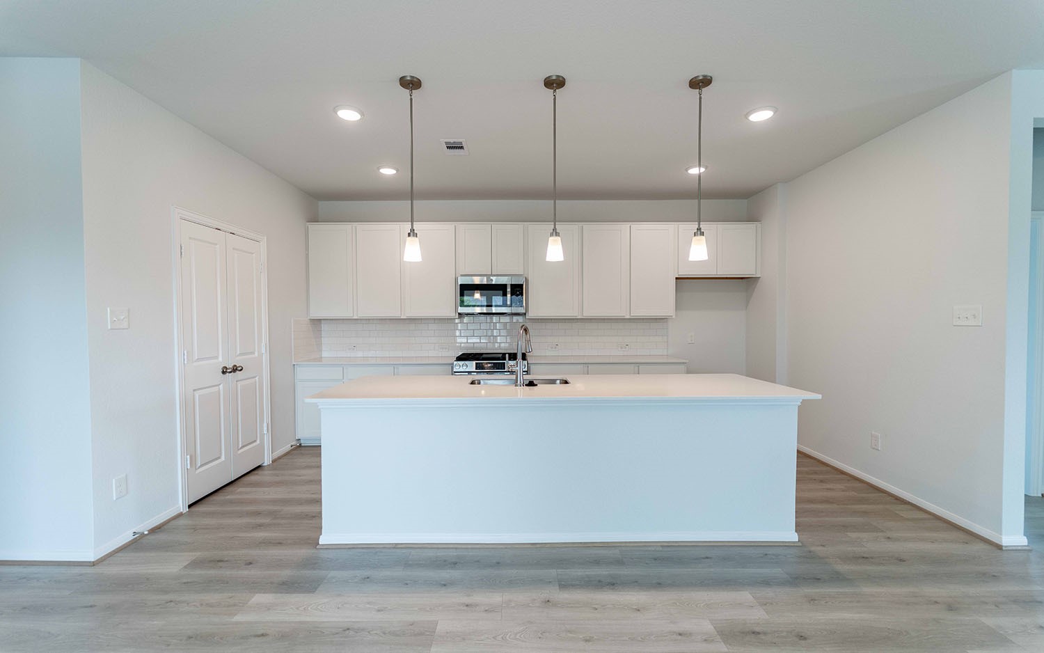 25039 Apricot Court Property Photo 10