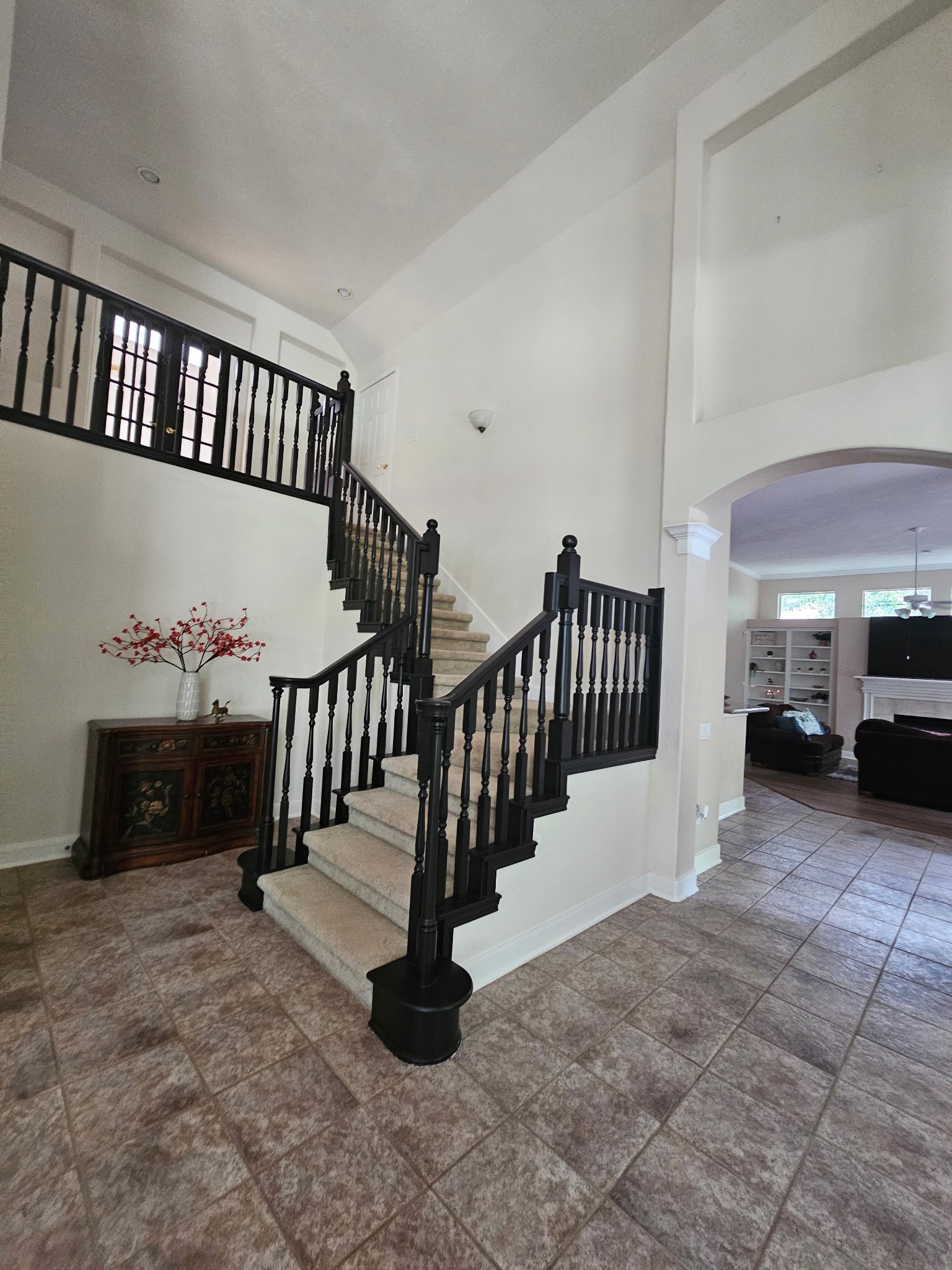 2 Surrey Run Place Property Photo 8