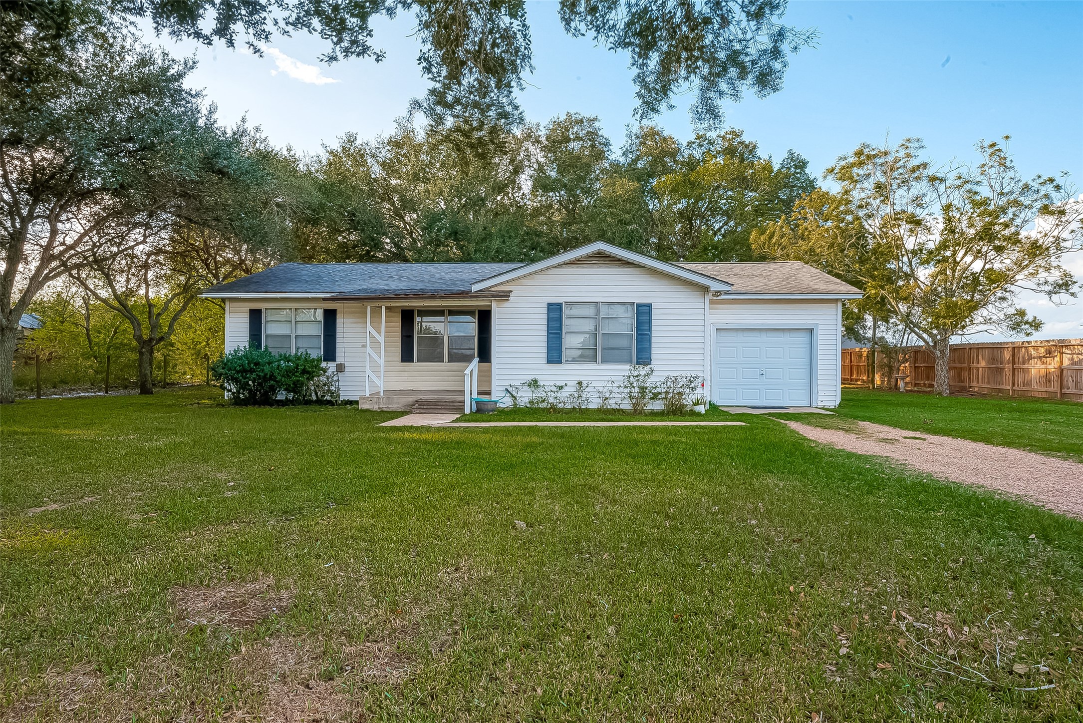 11426 Needville Fairchilds Road Property Photo 2