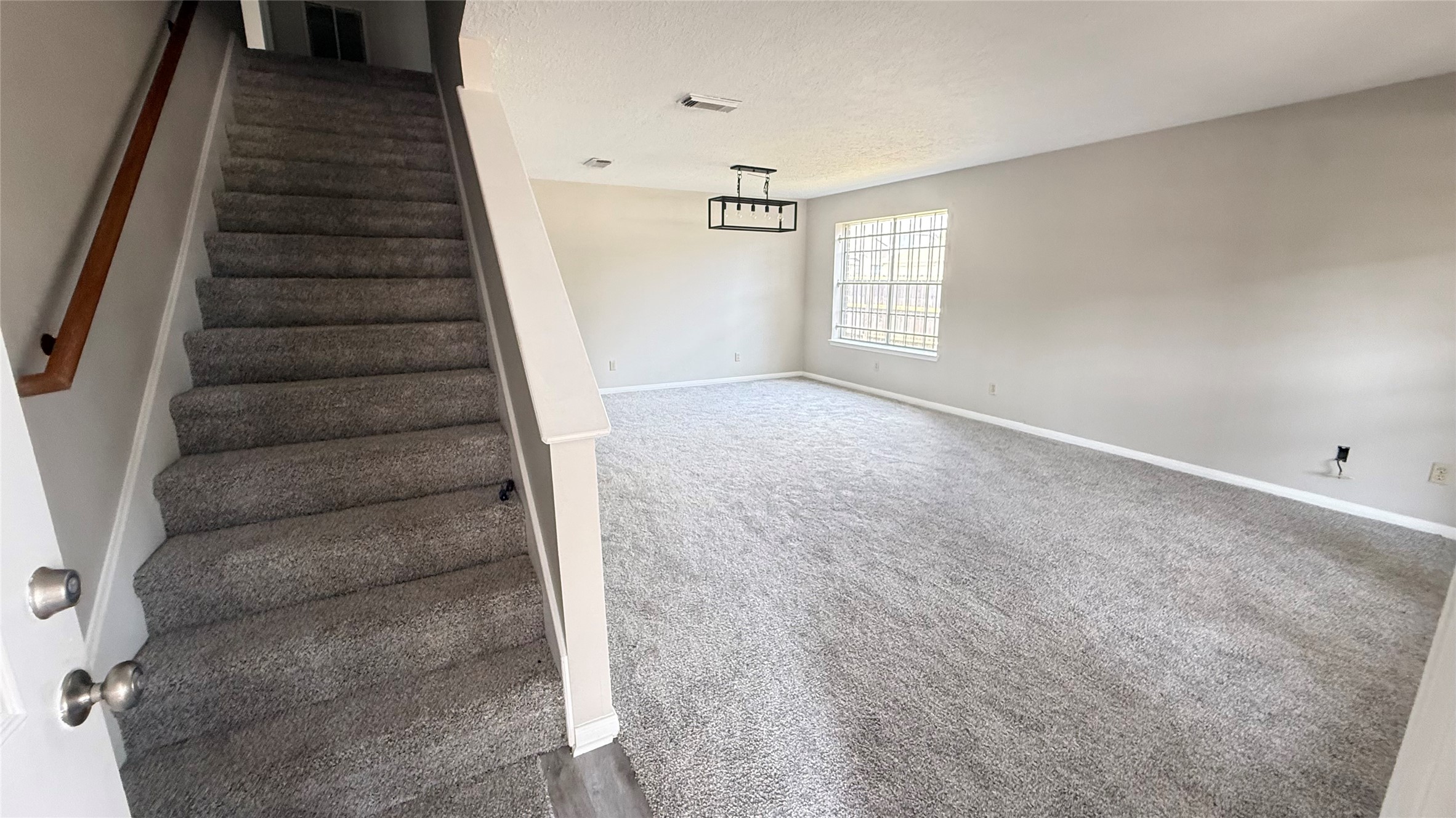 14402 Stone Park Road Property Photo 4
