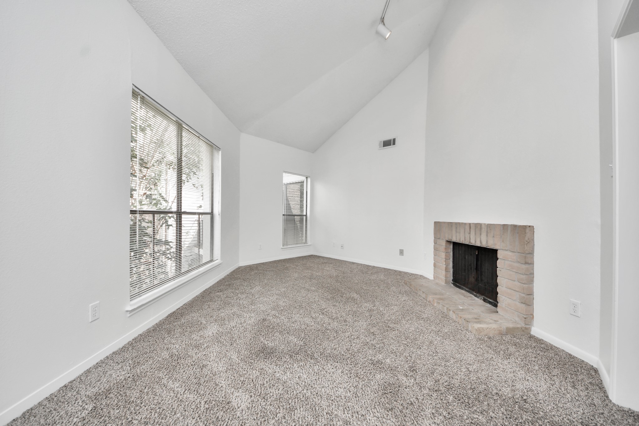 3708 Woodchase Drive 68 Property Photo 6