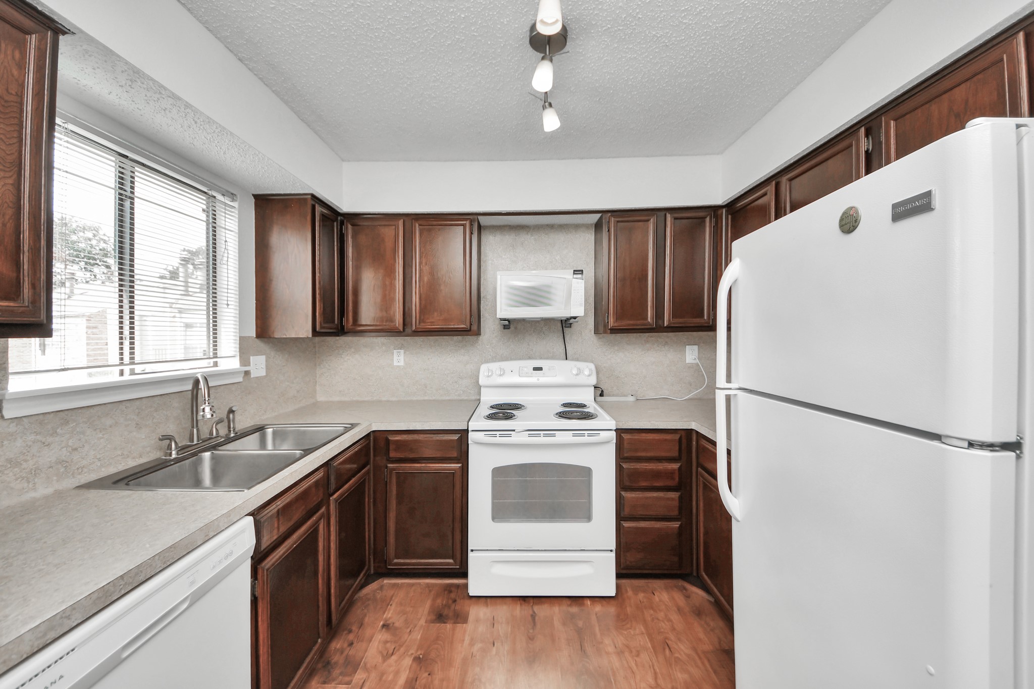 3708 Woodchase Drive 68 Property Photo 14