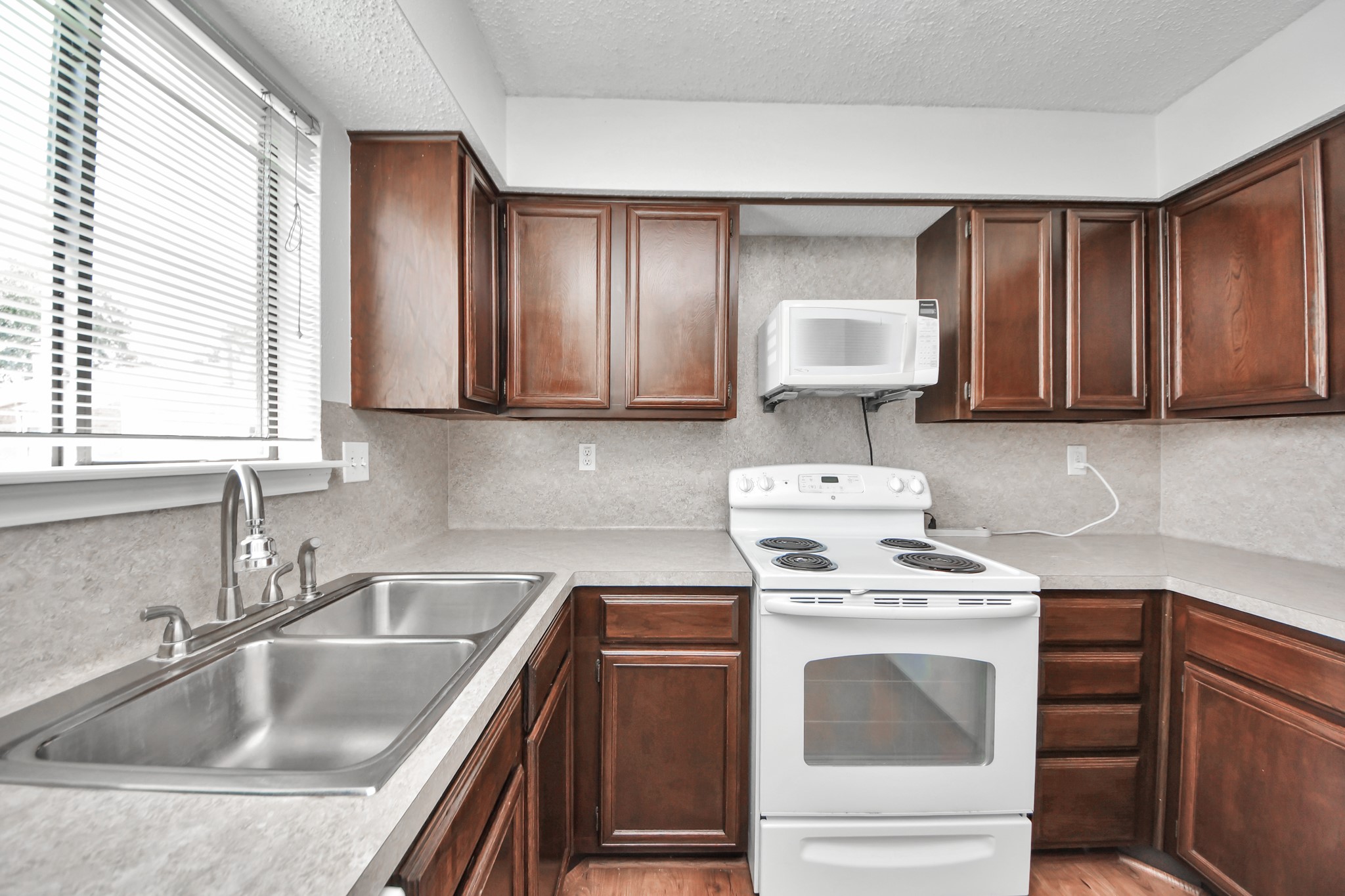 3708 Woodchase Drive 68 Property Photo 19