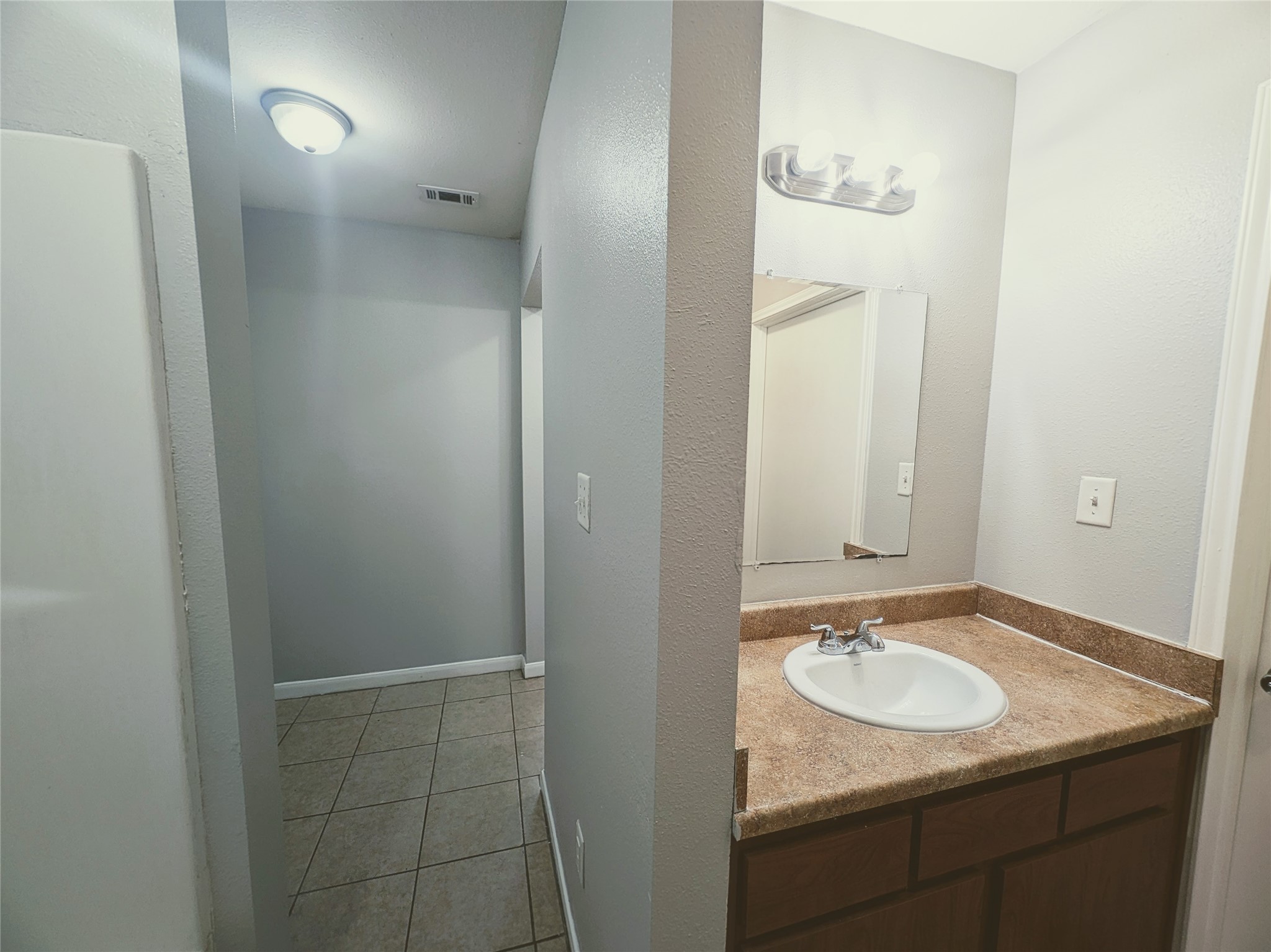 154 S Bend Court B Property Photo 5