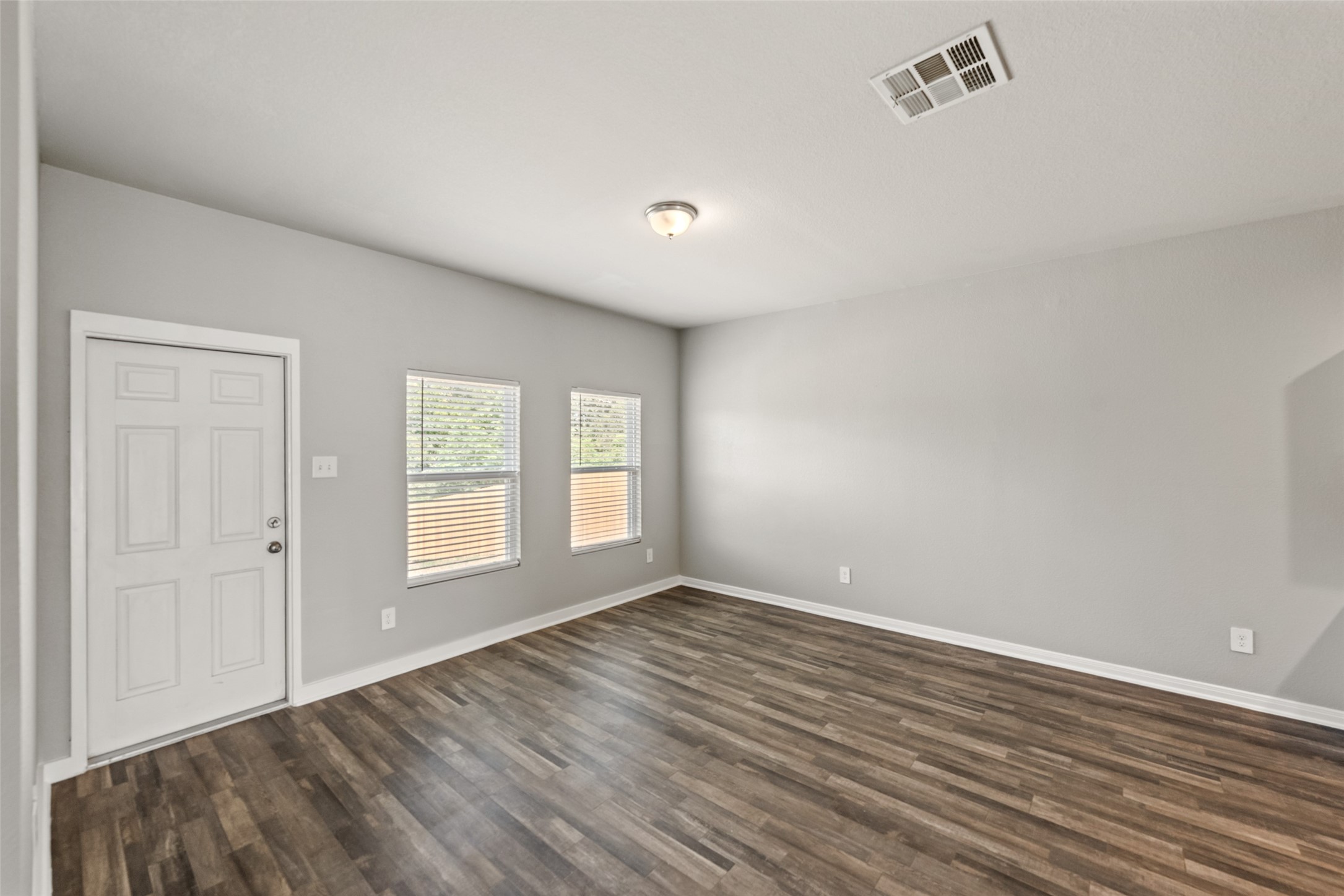 2537 18th Street Property Photo 8