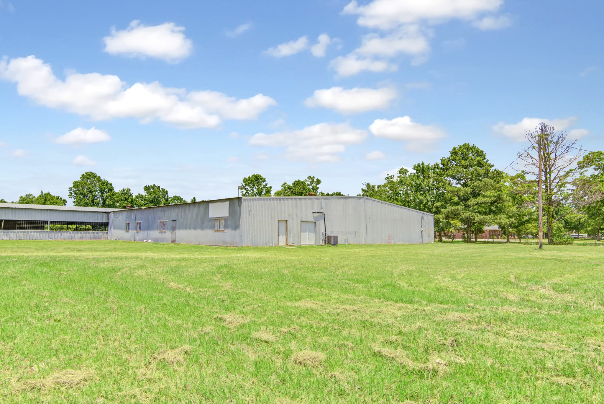 8458 Fm 1960 Property Photo 2