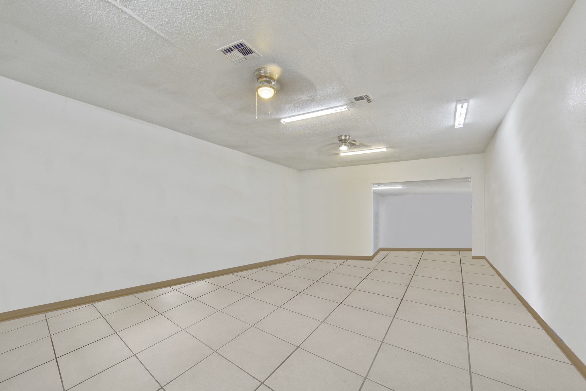 8458 Fm 1960 Property Photo 6
