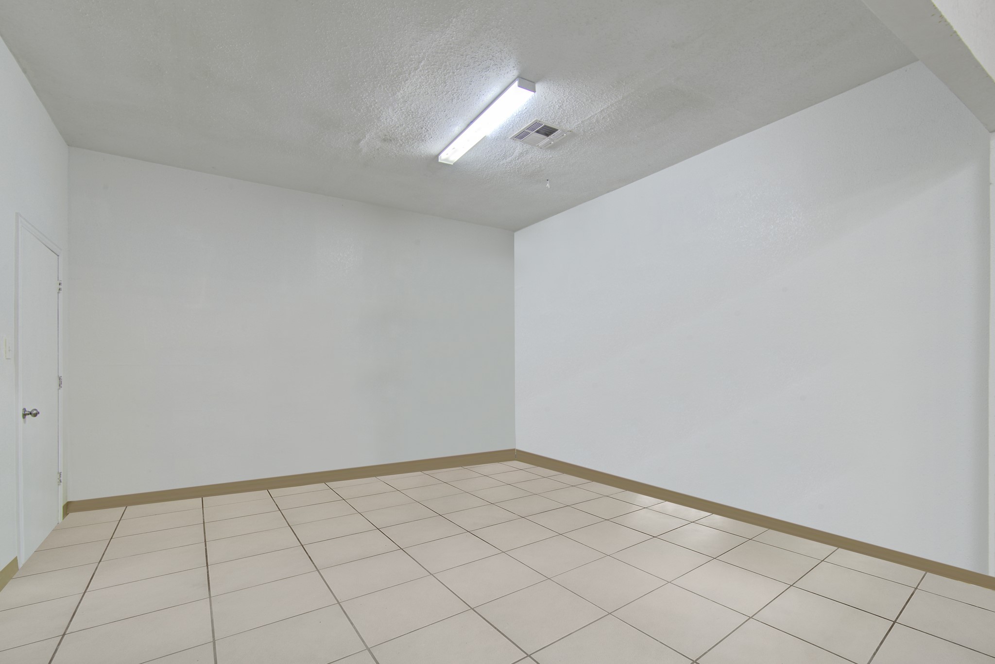8458 Fm 1960 Property Photo 7