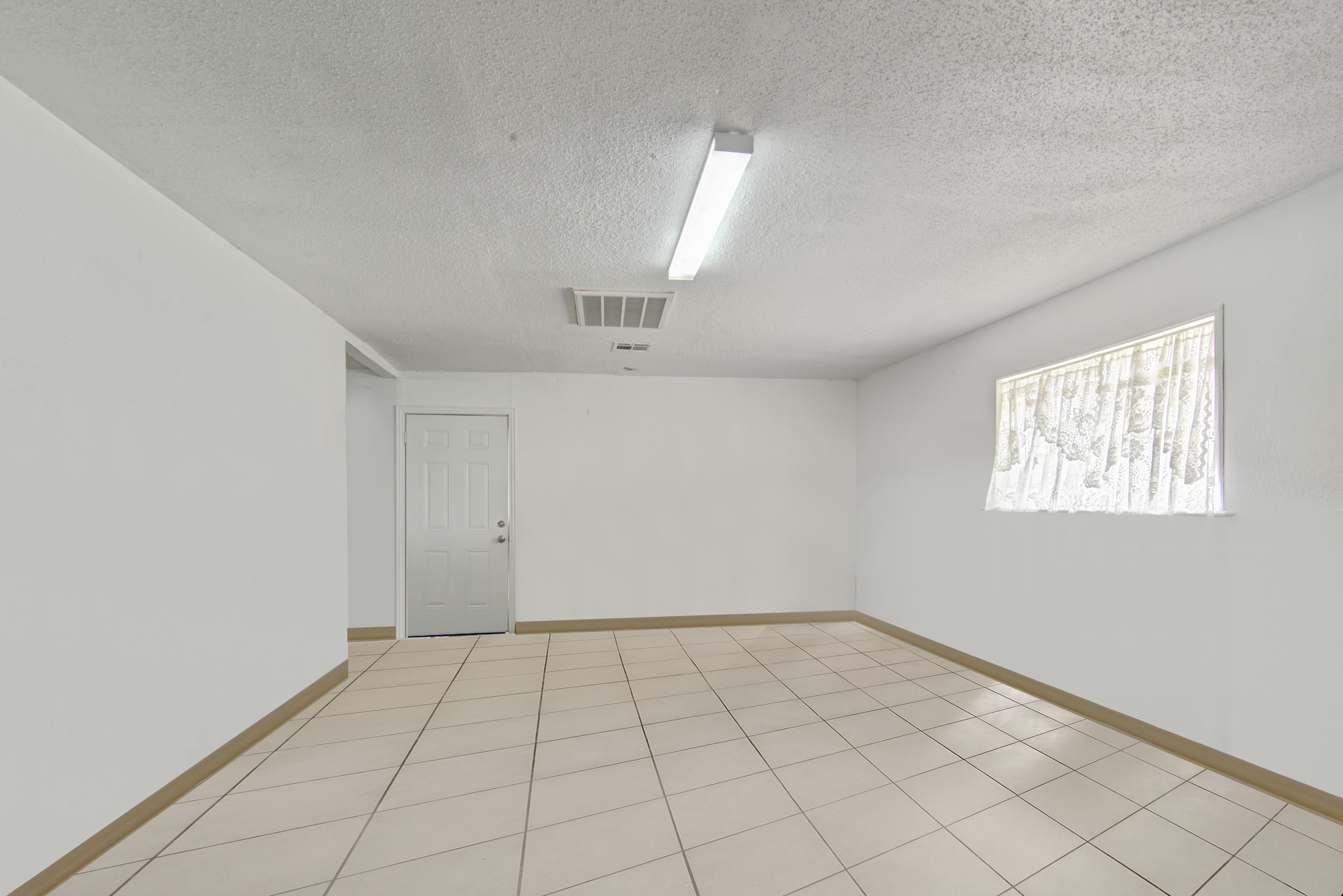 8458 Fm 1960 Property Photo 15