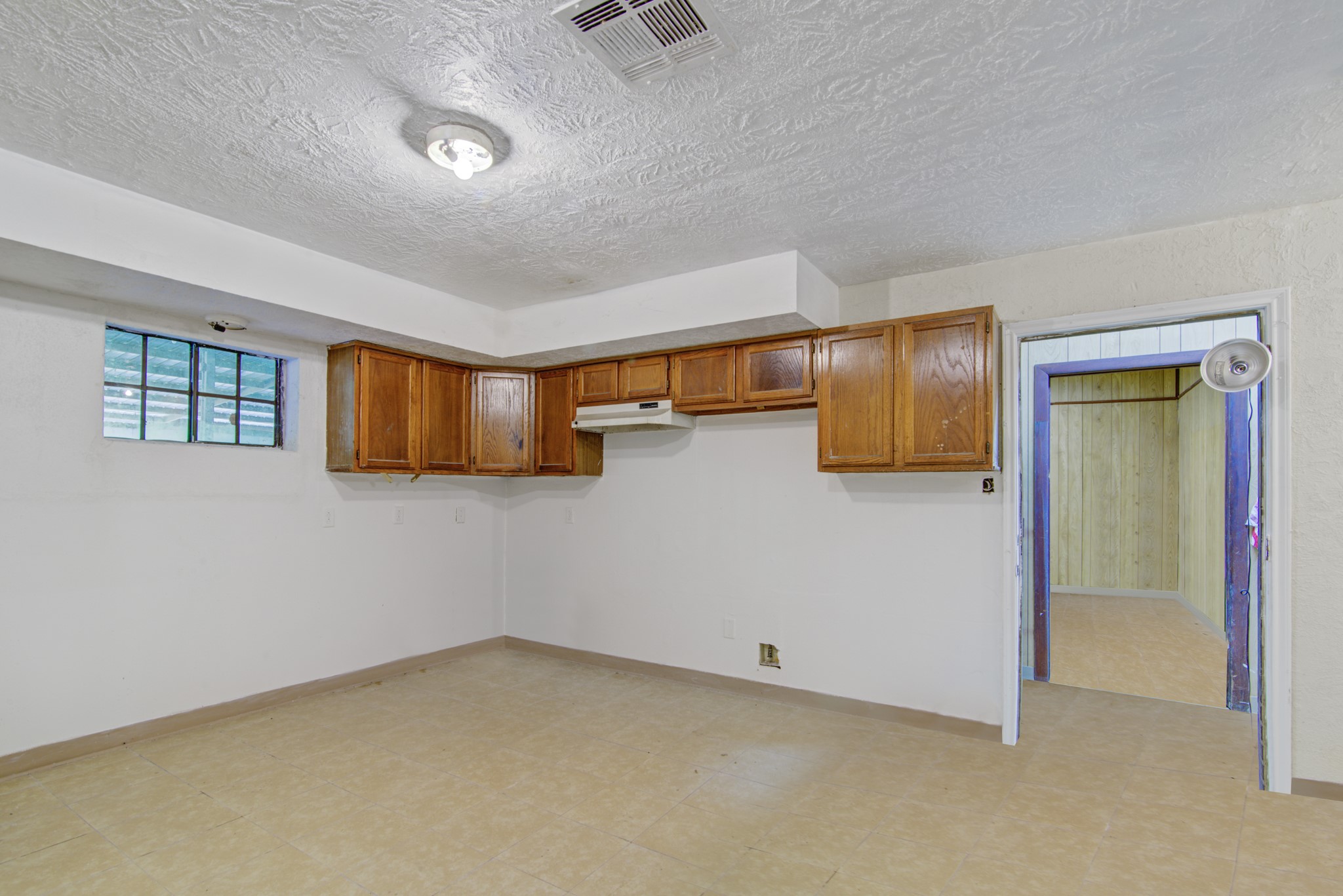 8458 Fm 1960 Property Photo 16