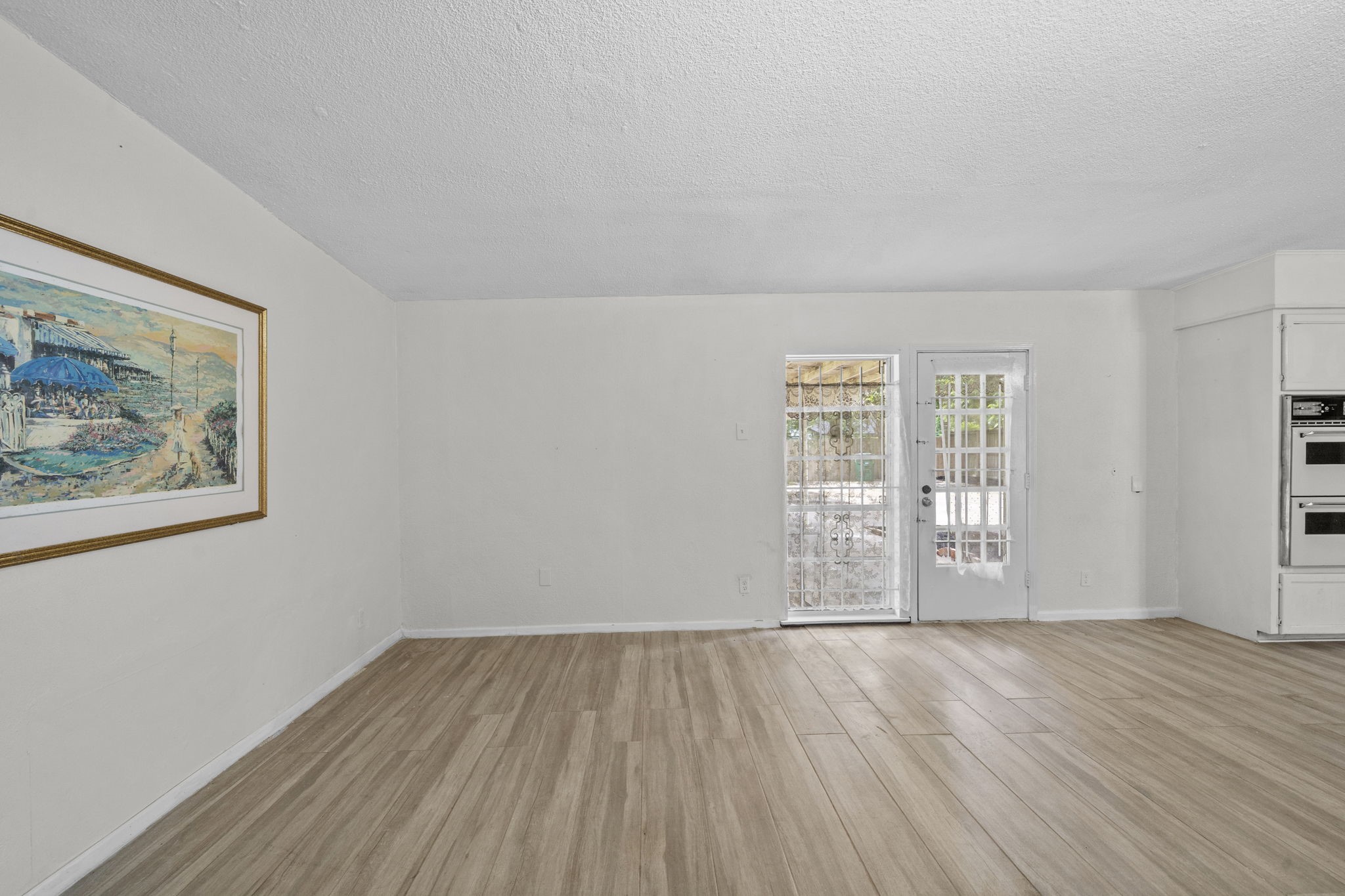 7123 Leader Street Property Photo 14