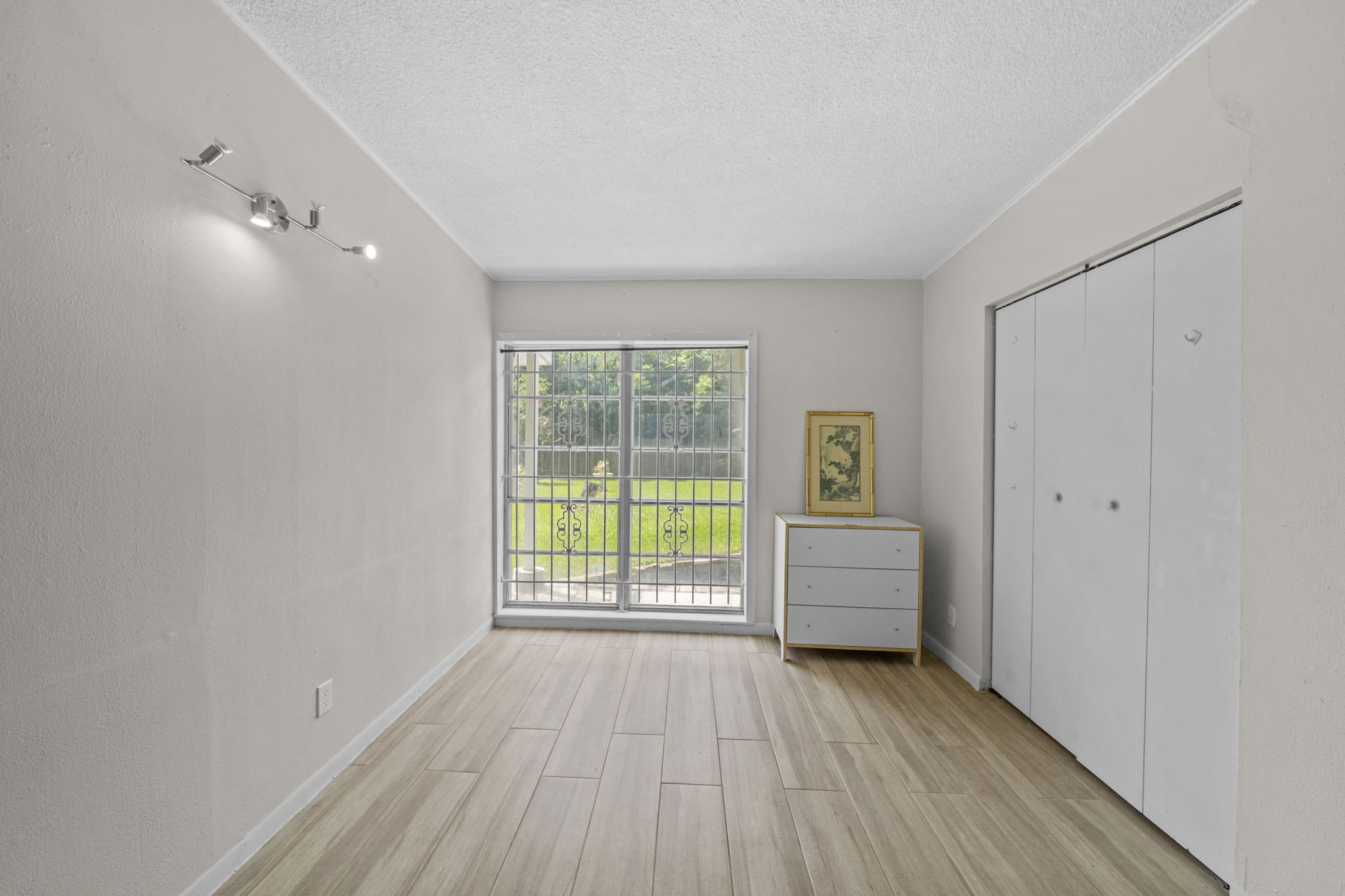 7123 Leader Street Property Photo 22