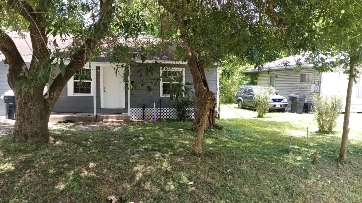 5301 Higgins Street, Houston Tx 77033 Property Photo 2