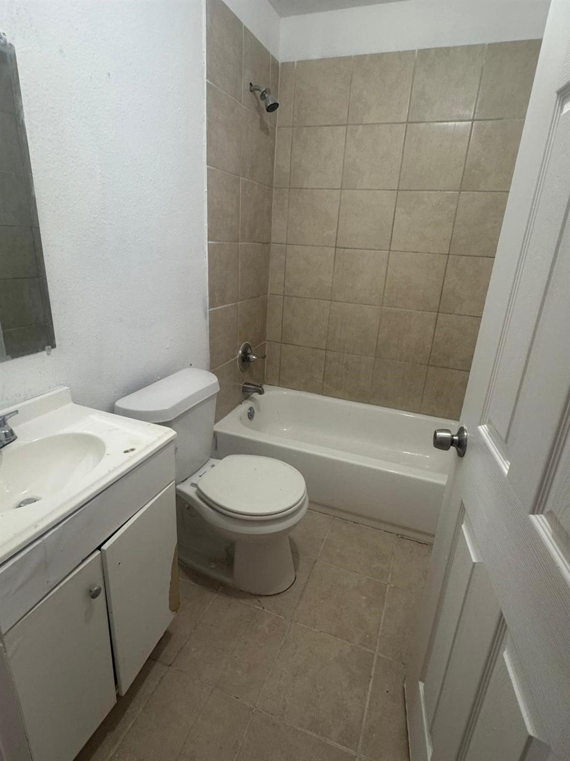 5301 Higgins Street, Houston Tx 77033 Property Photo 9