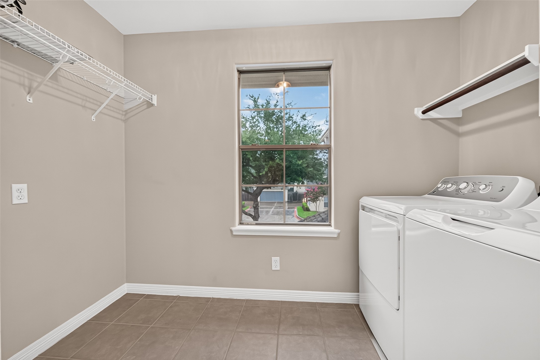 4307 Lake Walk Court Property Photo 27
