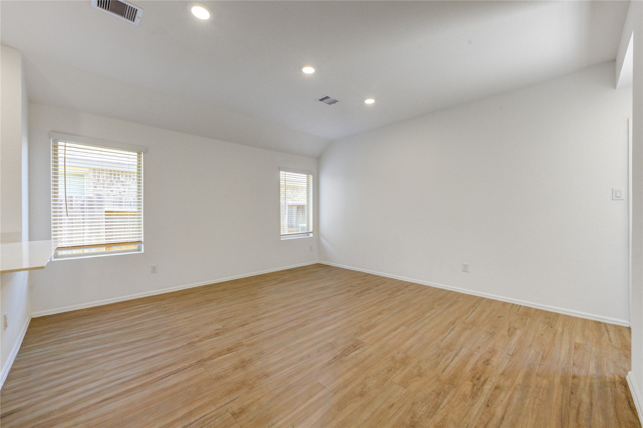 19450 Rosali Meadow Drive Property Photo 10