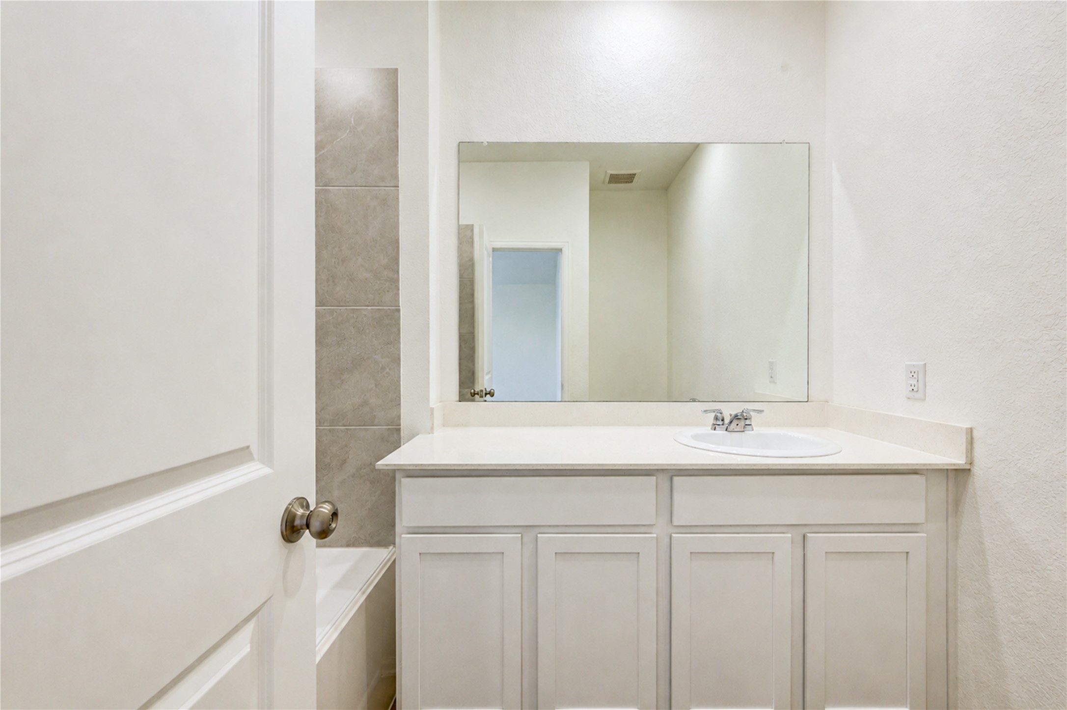 19450 Rosali Meadow Drive Property Photo 34