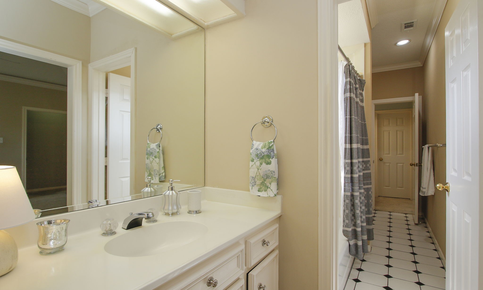 15923 Harwick Drive Property Photo 43