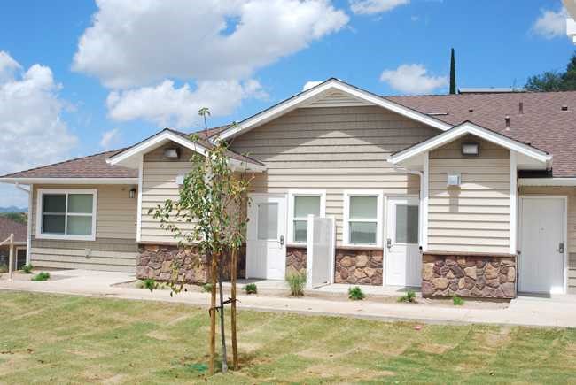 1039 E Saguaro Dr 50 Property Photo 8
