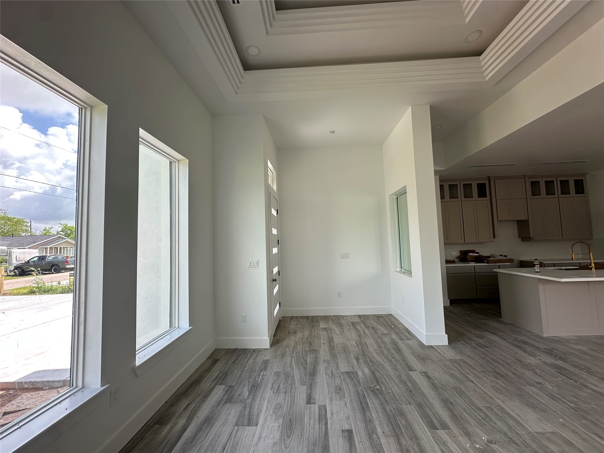 805 Lewis Street Property Photo 3