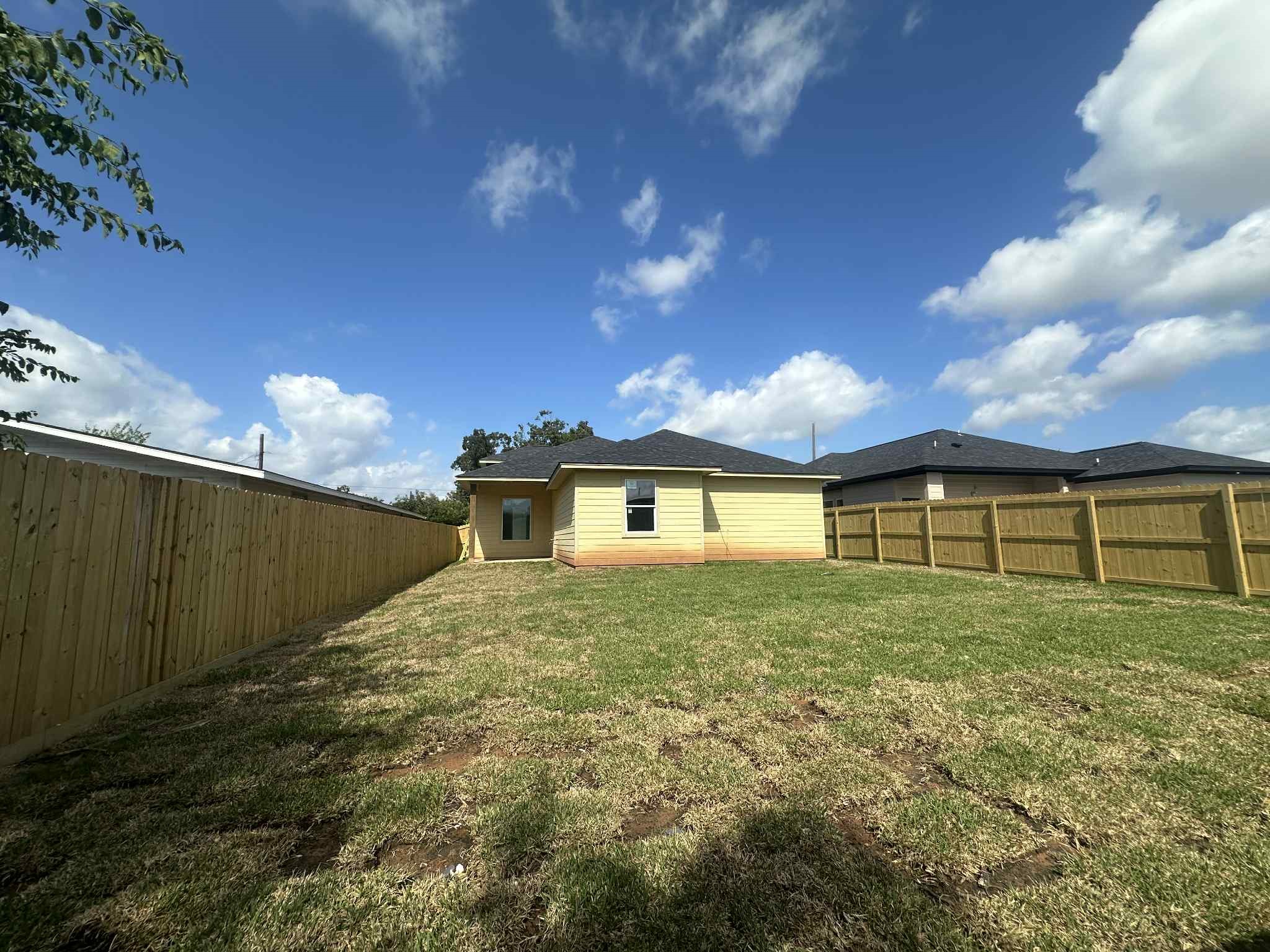 805 Lewis Street Property Photo 15