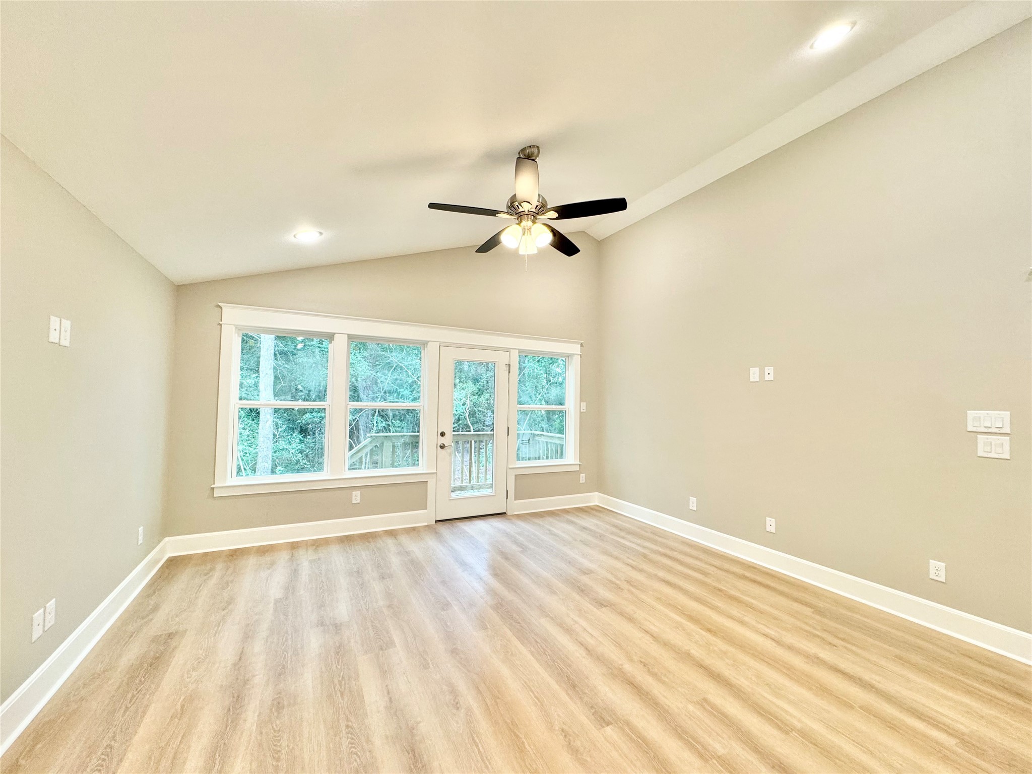 63 Heatley Property Photo 5