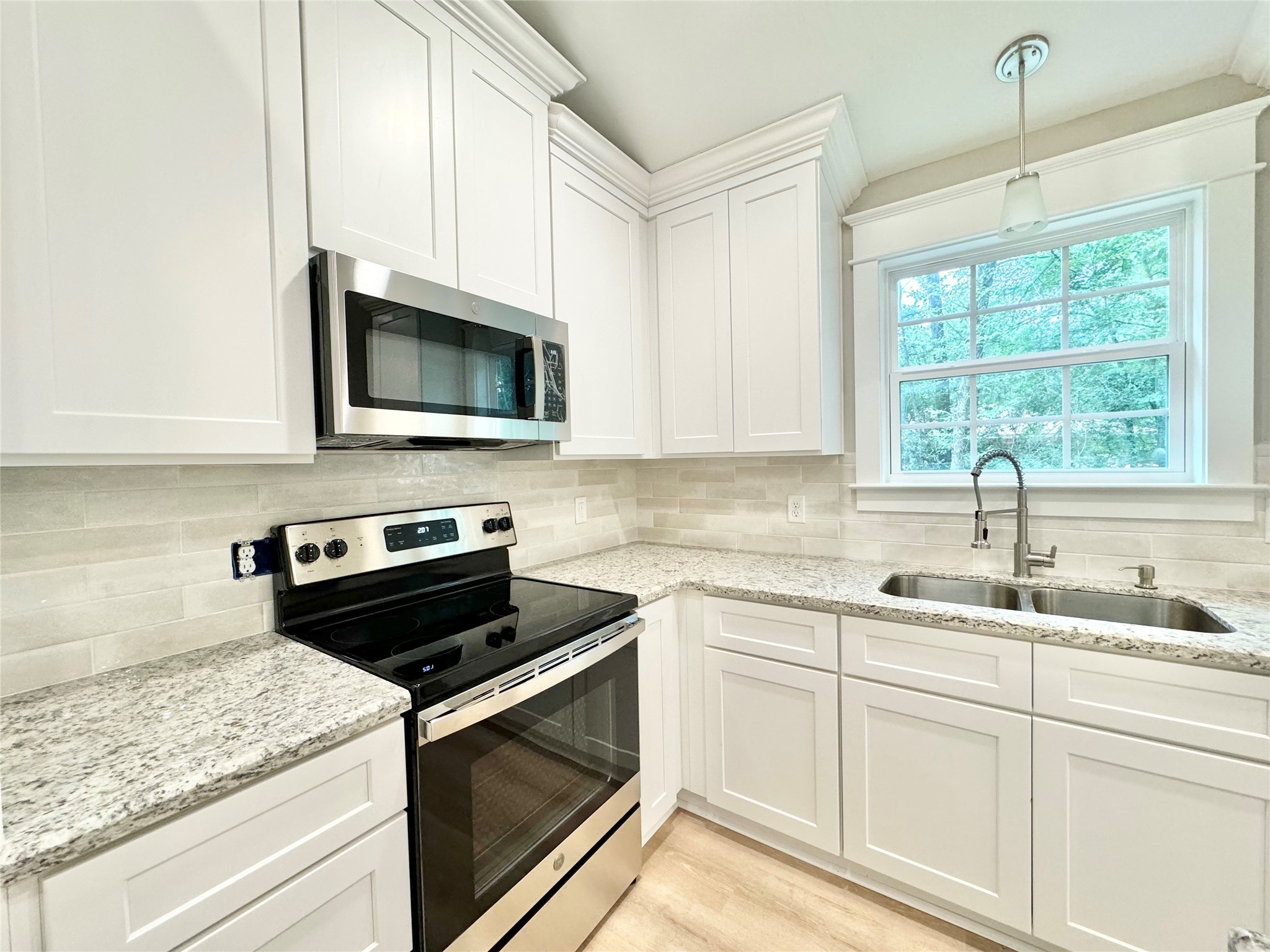 63 Heatley Property Photo 8