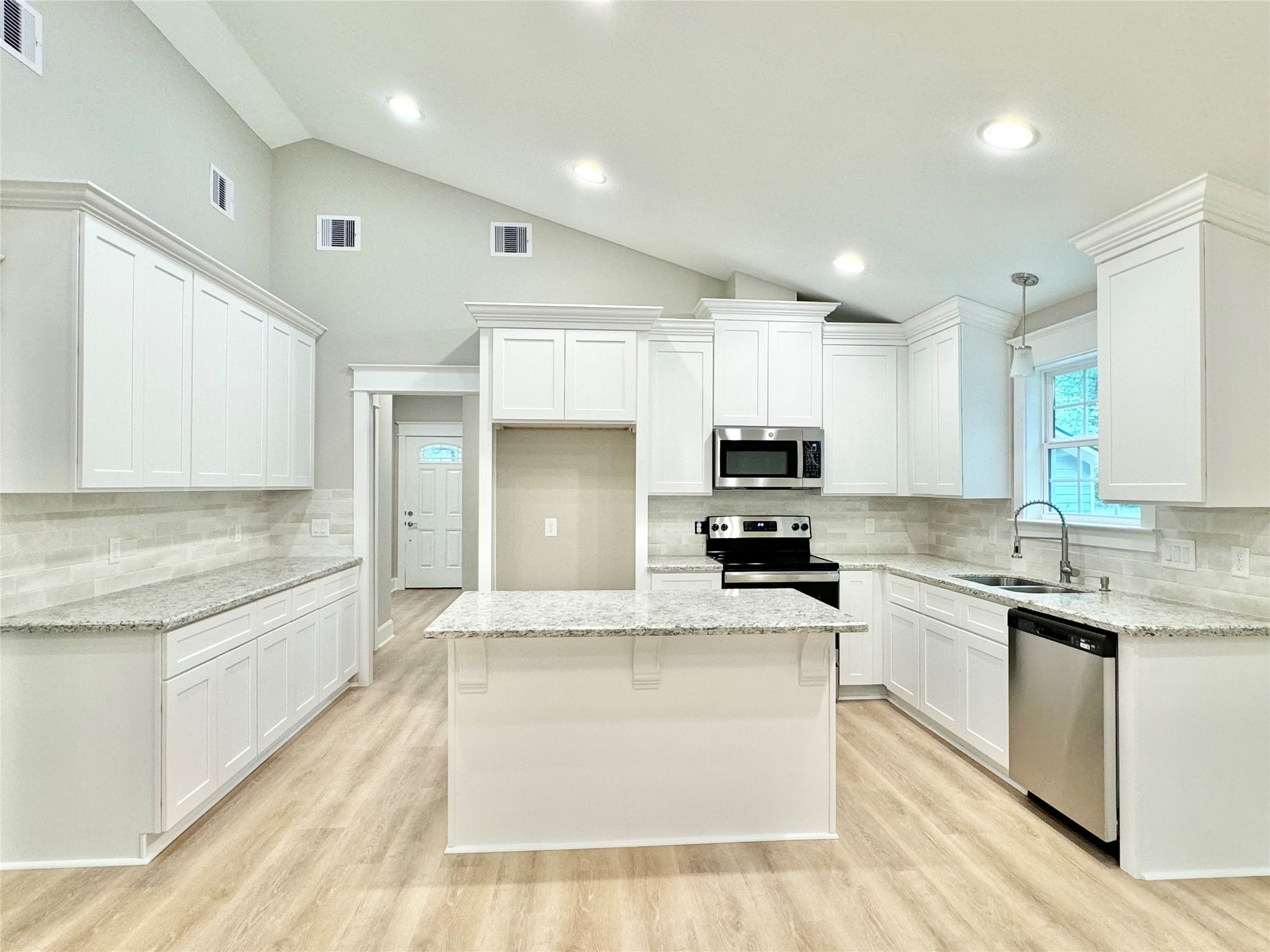 63 Heatley Property Photo 10