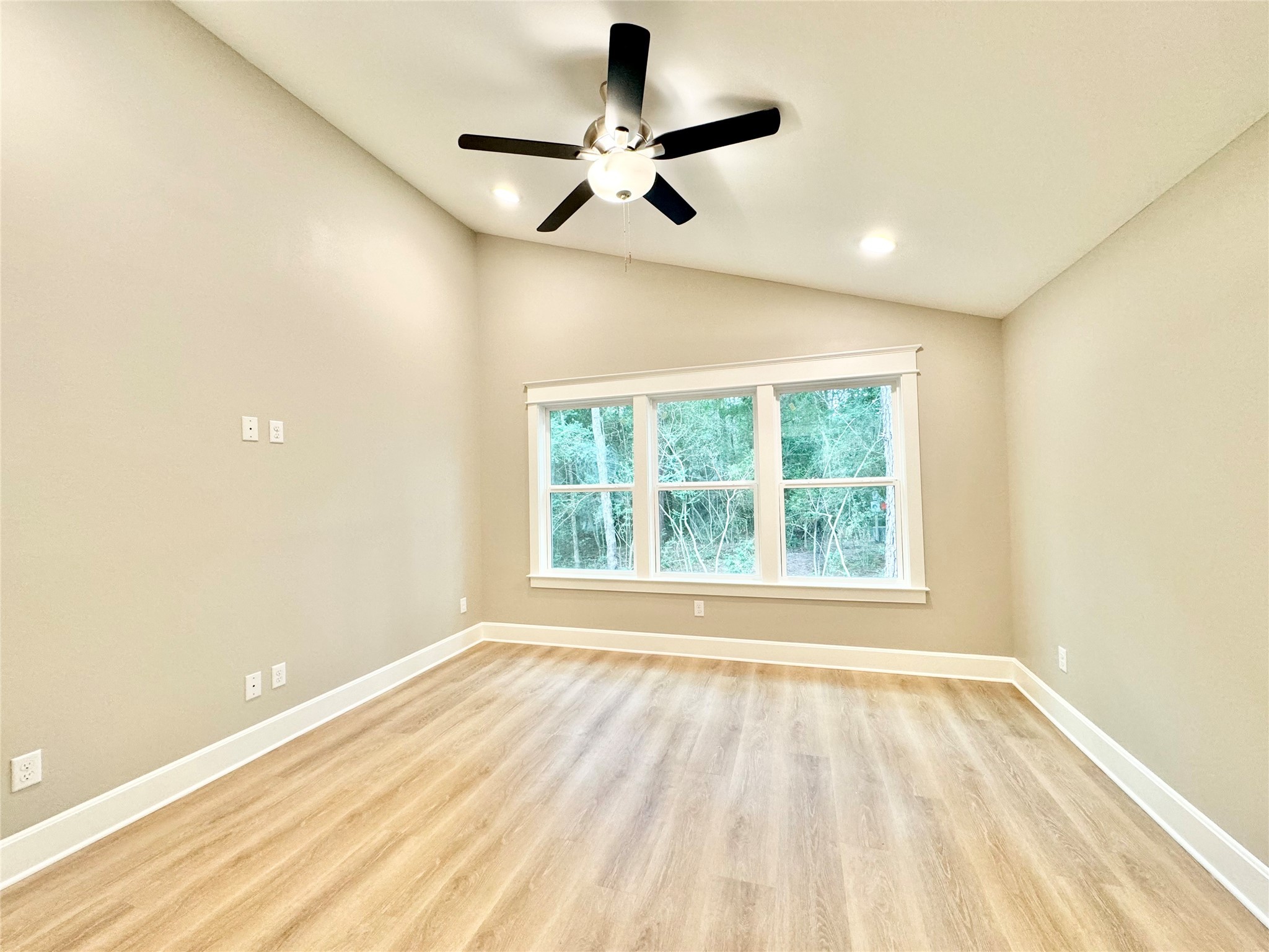 63 Heatley Property Photo 11